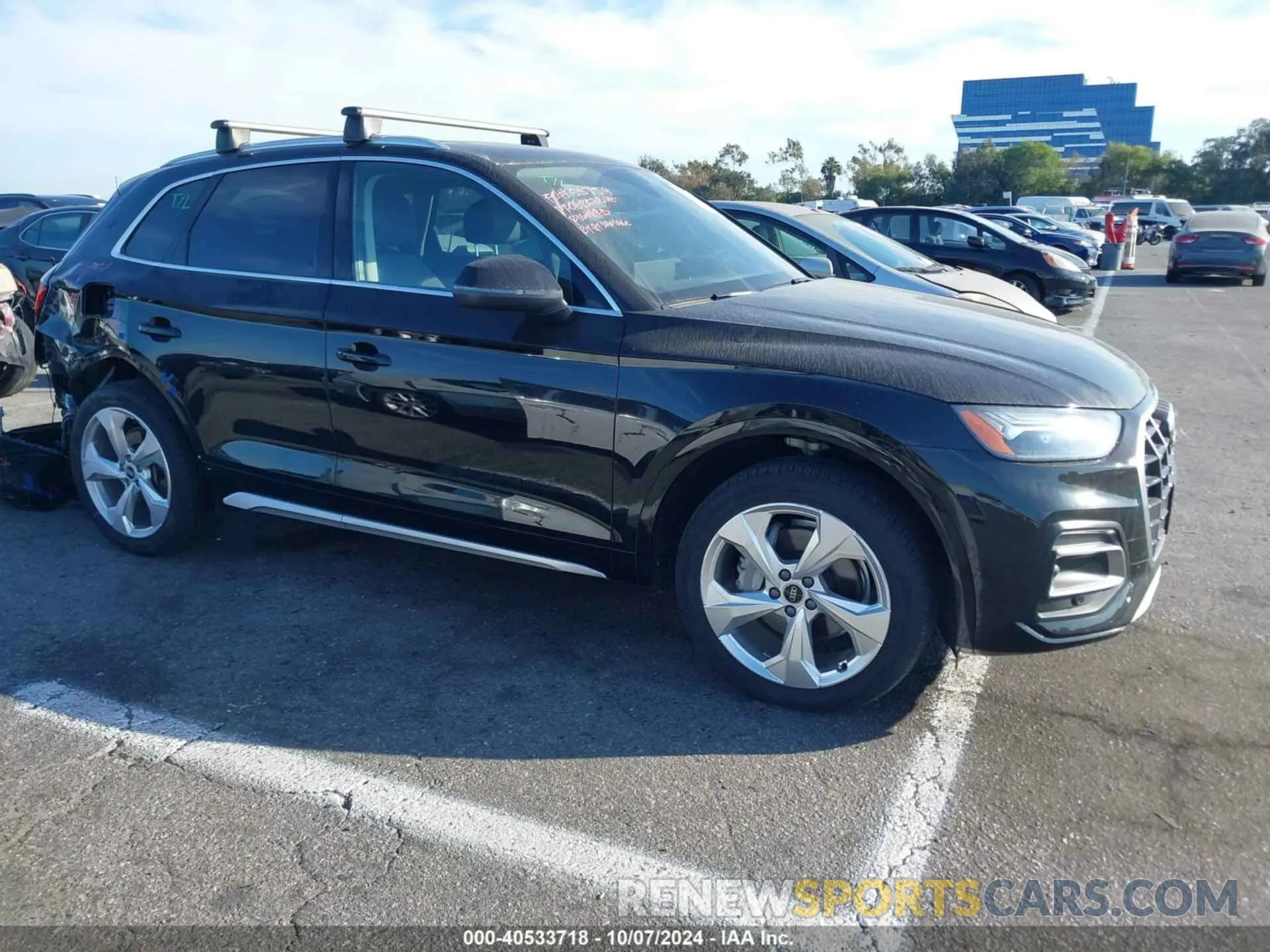 14 Photograph of a damaged car WA1BAAFY1M2012039 AUDI Q5 2021