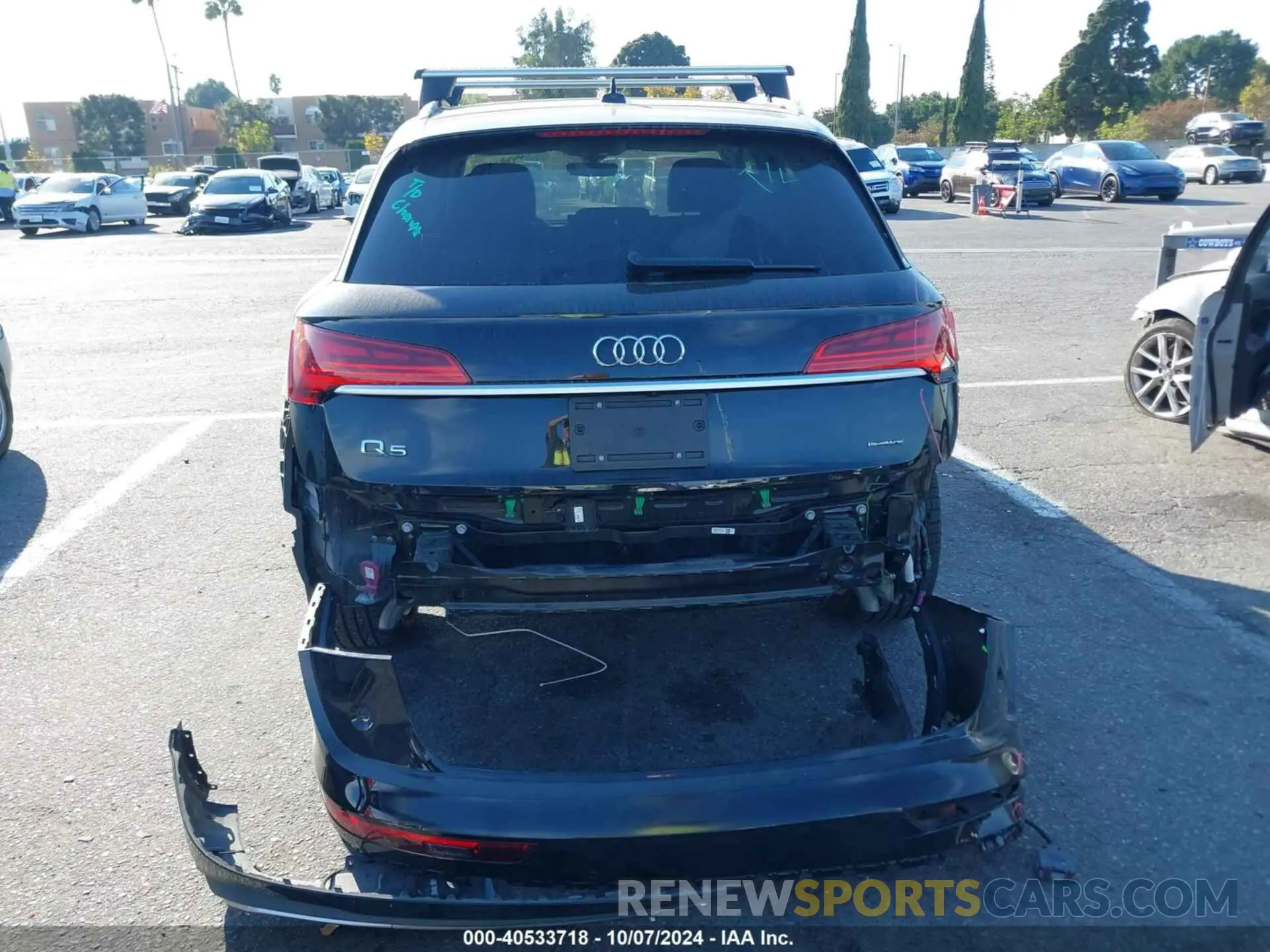 17 Photograph of a damaged car WA1BAAFY1M2012039 AUDI Q5 2021