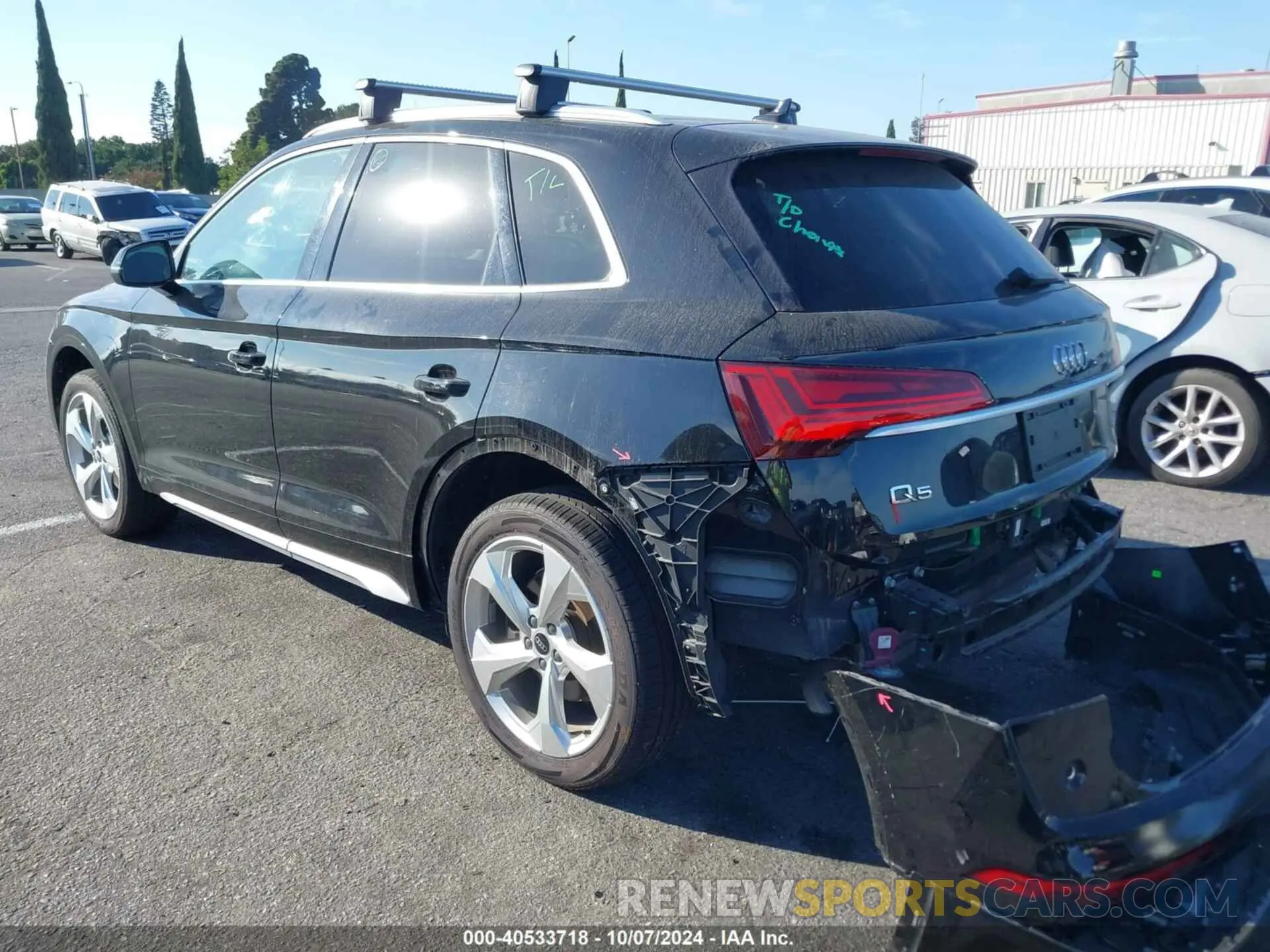 3 Photograph of a damaged car WA1BAAFY1M2012039 AUDI Q5 2021