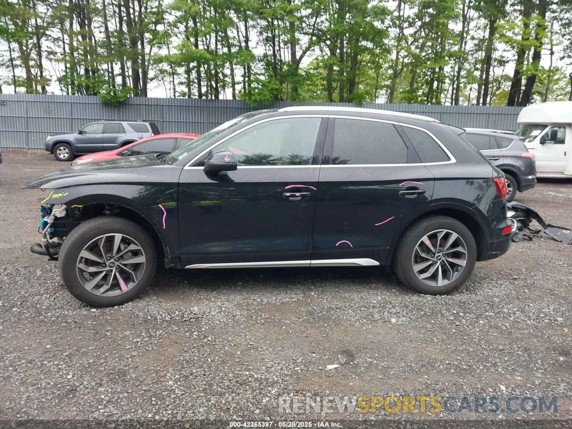 14 Photograph of a damaged car WA1BAAFY1M2017824 AUDI Q5 2021