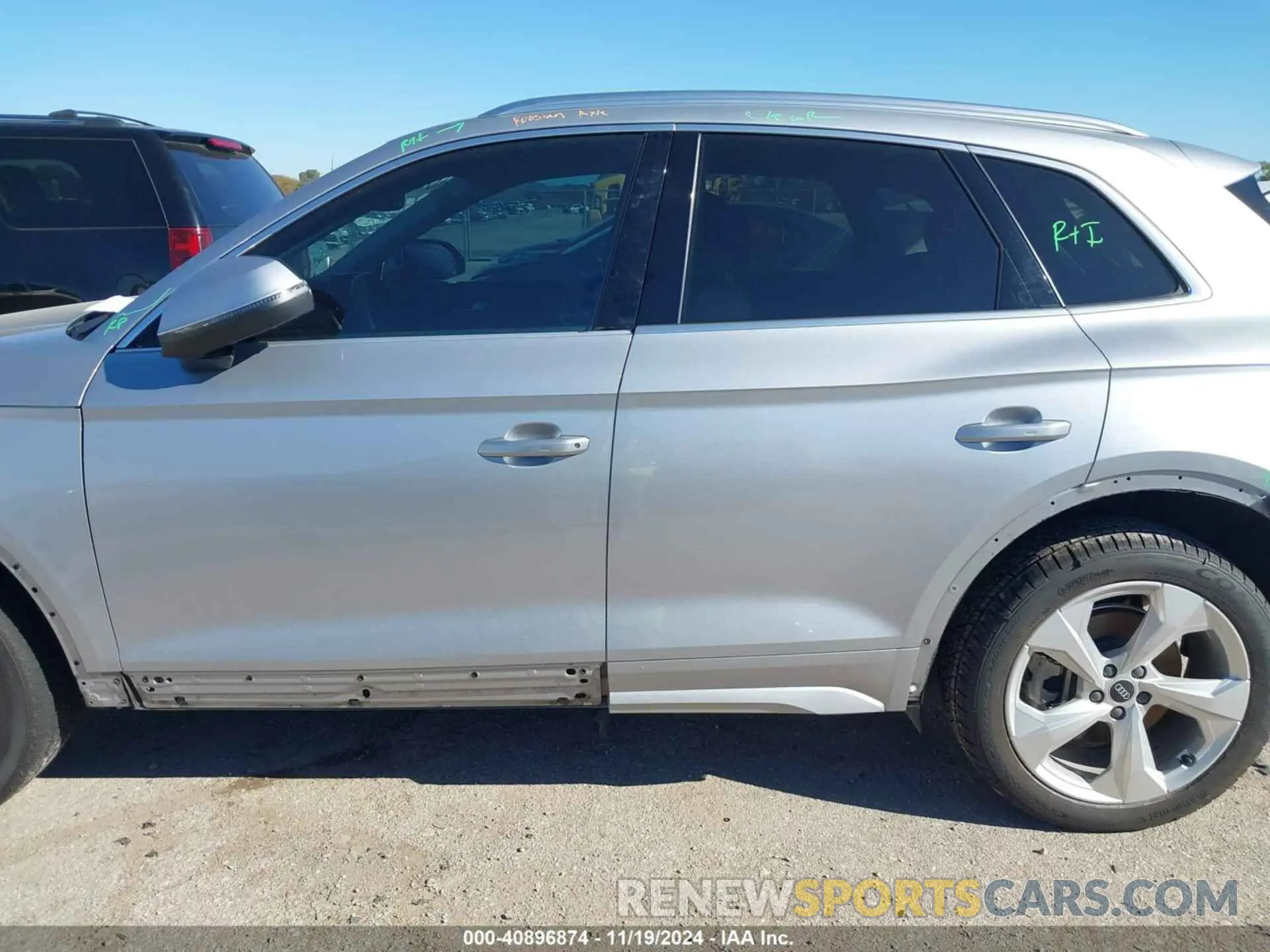 14 Фотография поврежденного автомобиля WA1BAAFY1M2055571 AUDI Q5 2021