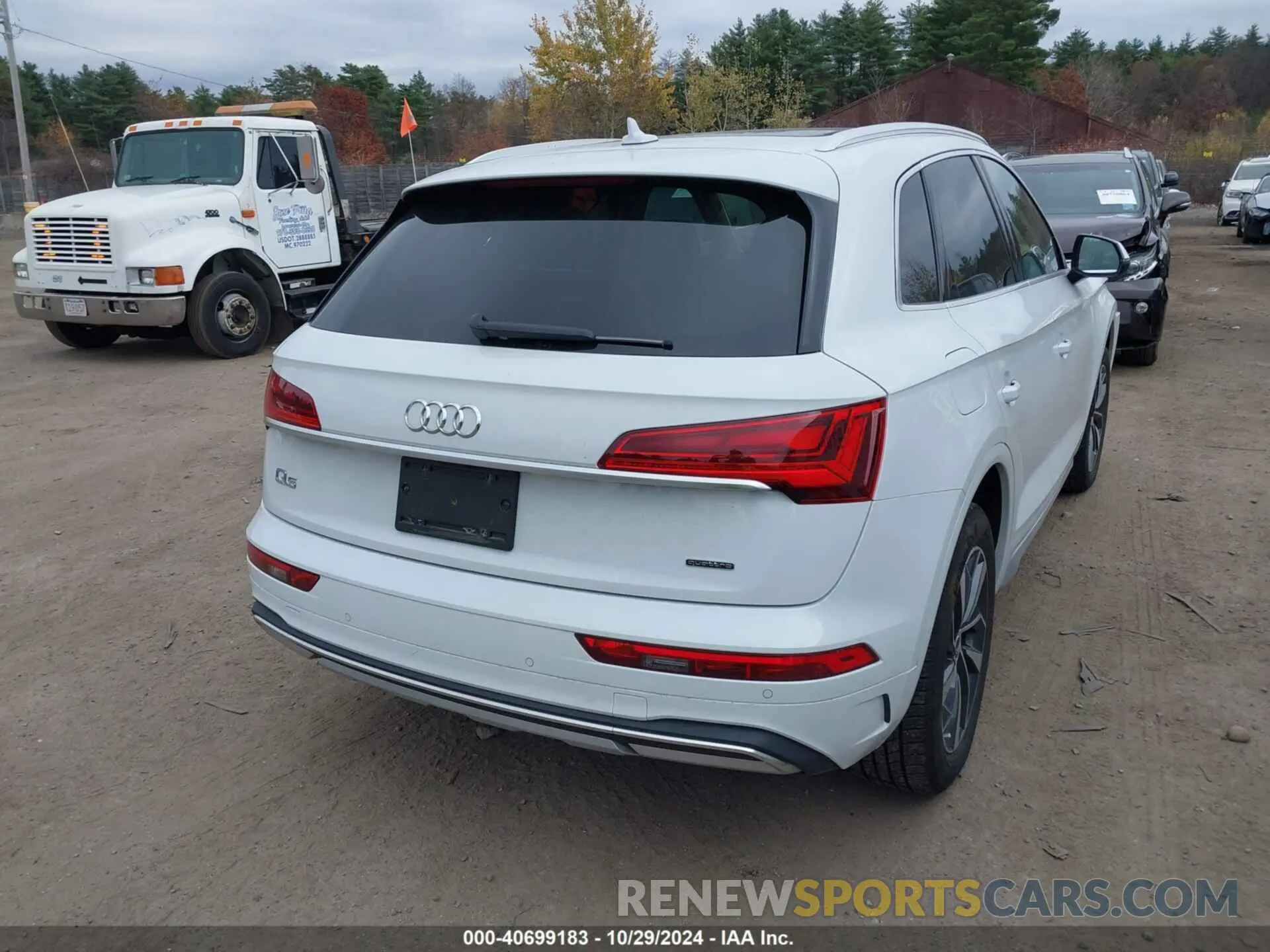 16 Photograph of a damaged car WA1BAAFY2M2007951 AUDI Q5 2021