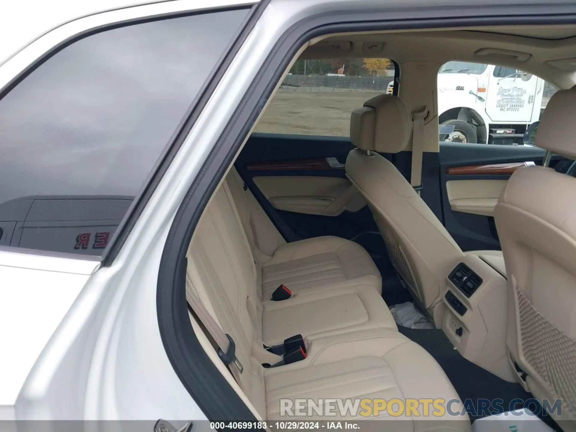 8 Photograph of a damaged car WA1BAAFY2M2007951 AUDI Q5 2021