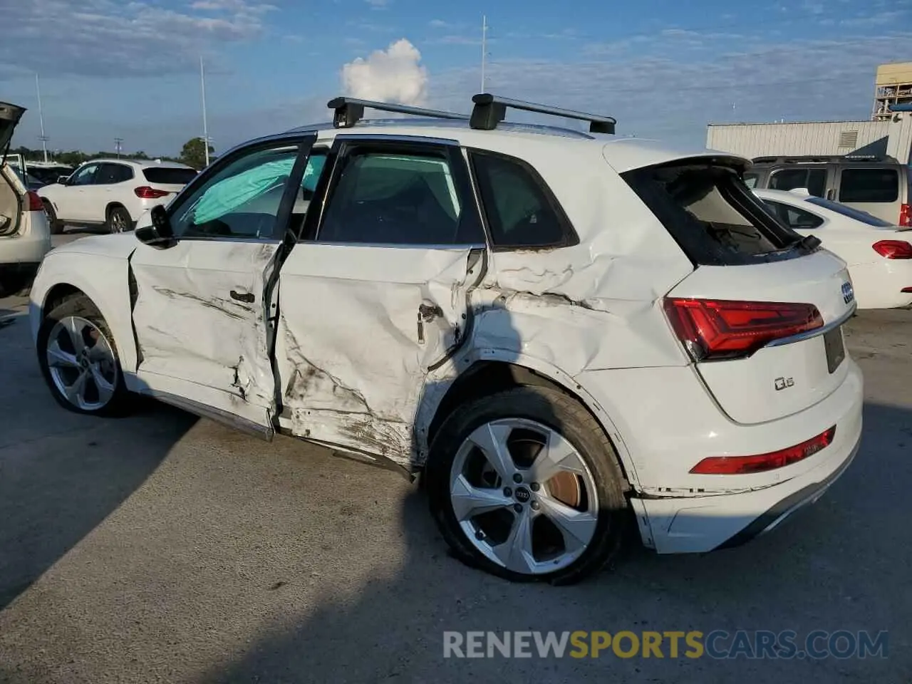 2 Фотография поврежденного автомобиля WA1BAAFY2M2060195 AUDI Q5 2021