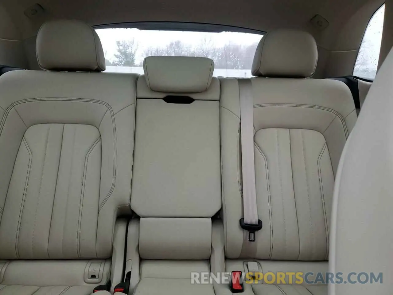 10 Фотография поврежденного автомобиля WA1BAAFY3M2071111 AUDI Q5 2021