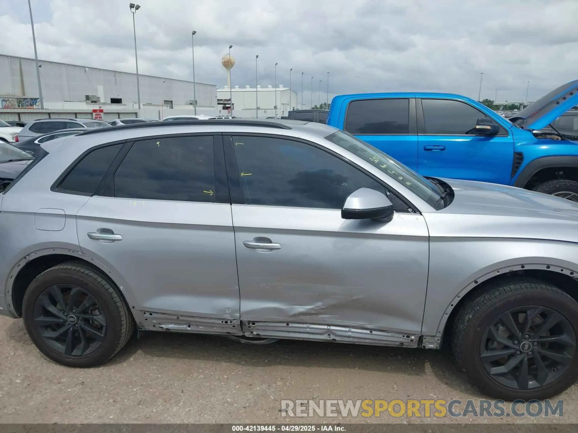 13 Фотография поврежденного автомобиля WA1BAAFY4M2065706 AUDI Q5 2021
