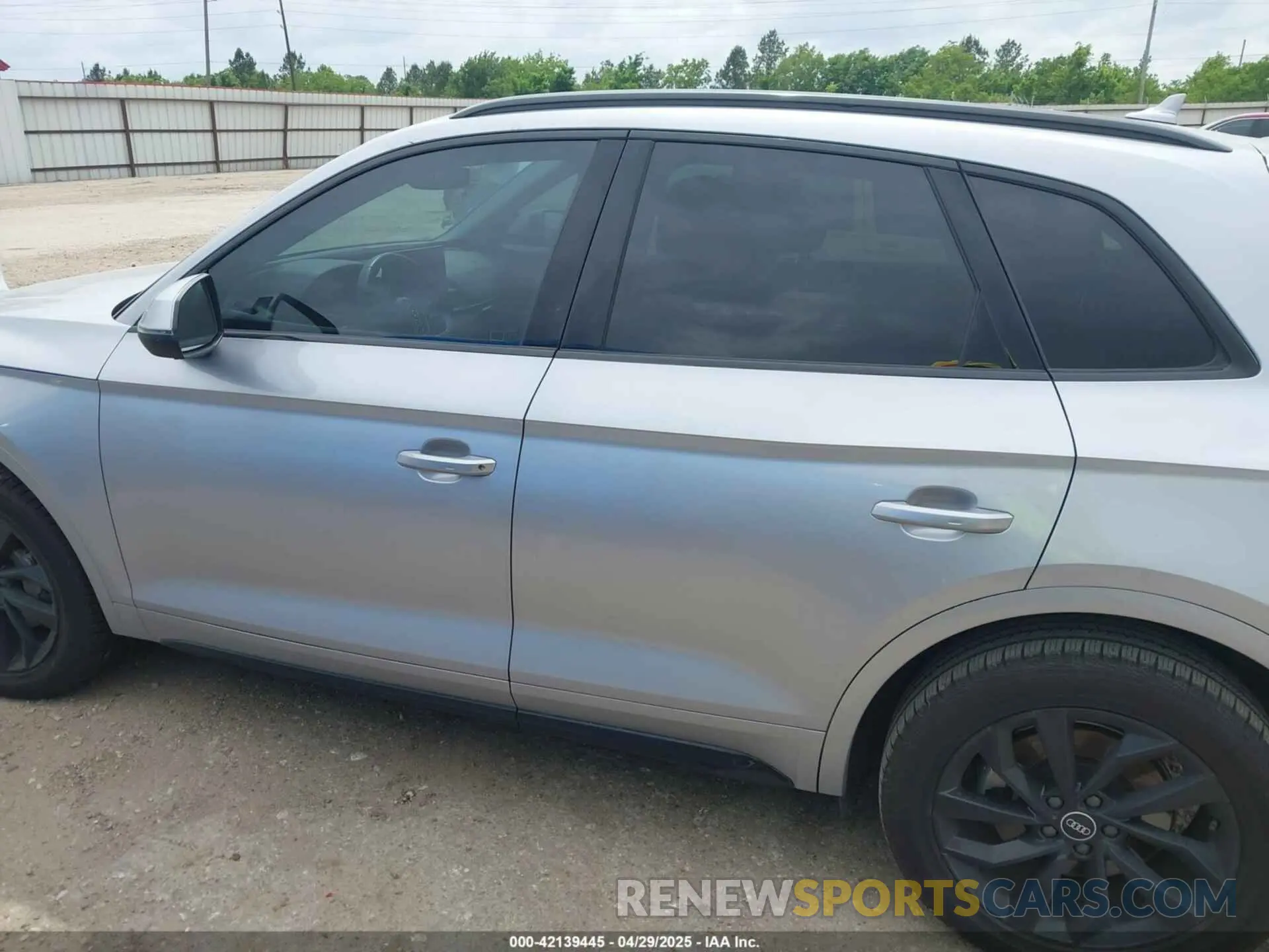 14 Фотография поврежденного автомобиля WA1BAAFY4M2065706 AUDI Q5 2021