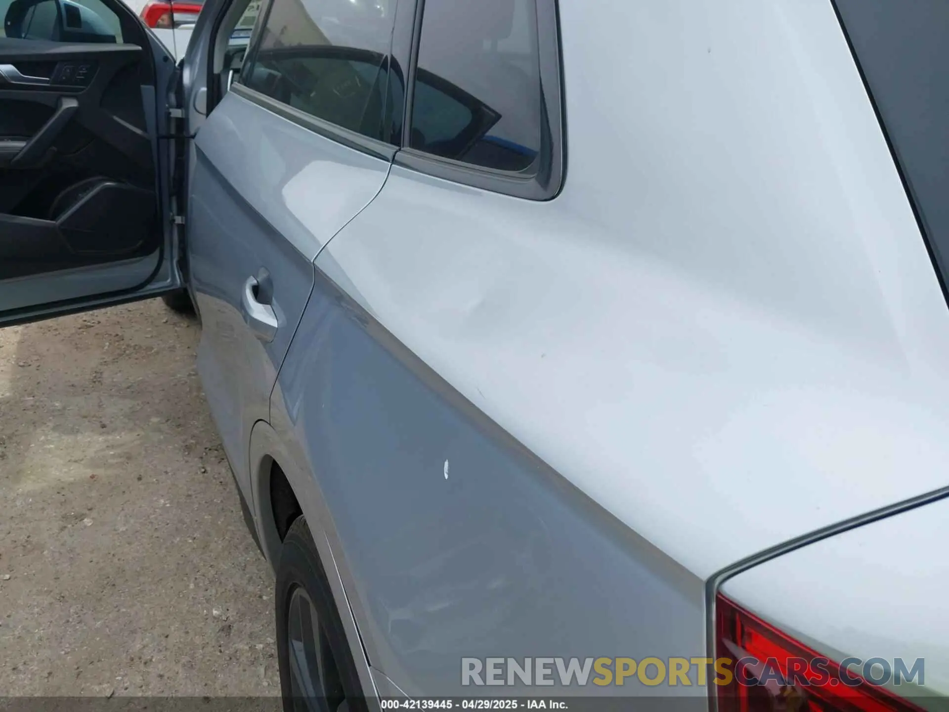 6 Фотография поврежденного автомобиля WA1BAAFY4M2065706 AUDI Q5 2021