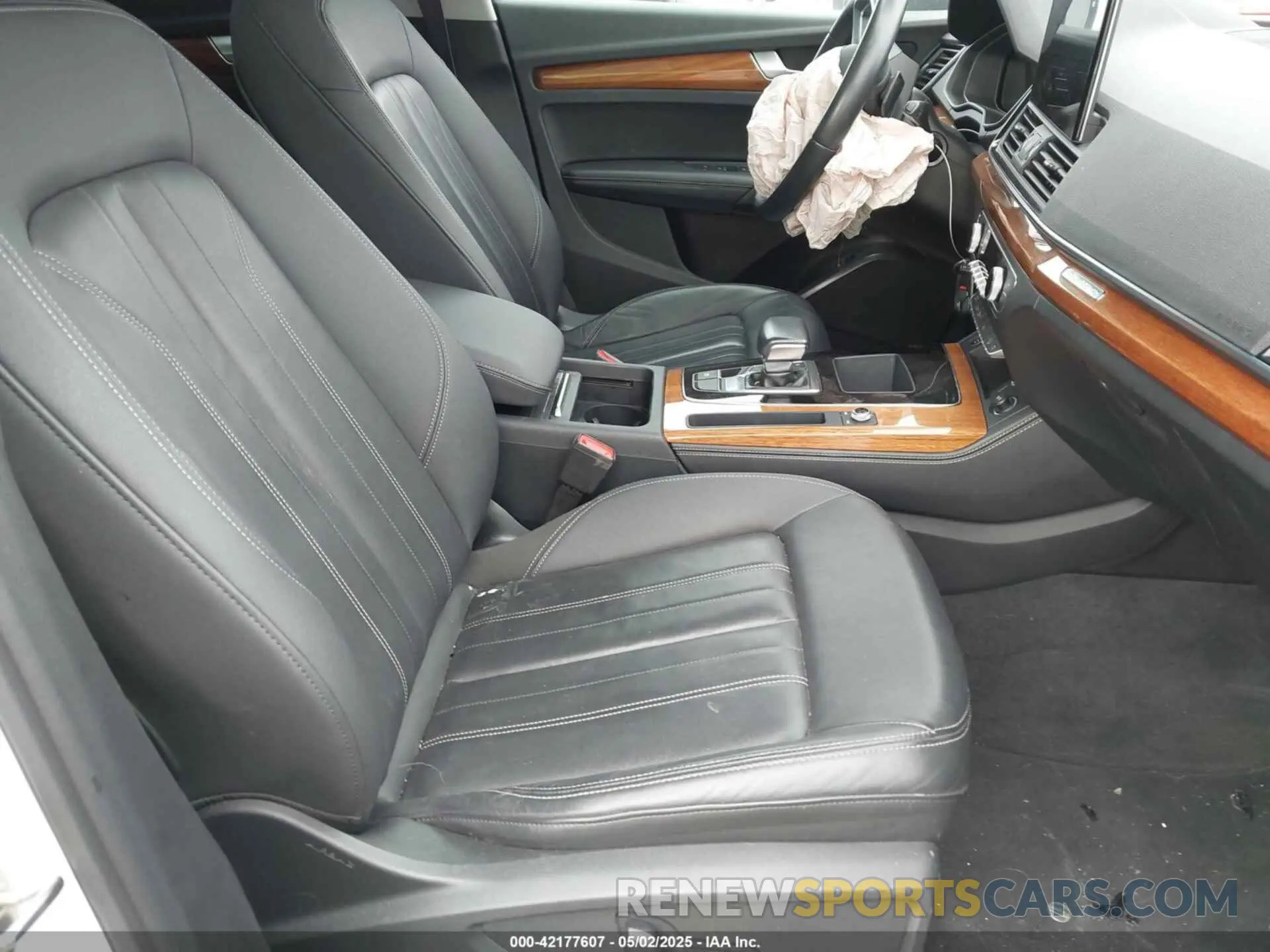 5 Фотография поврежденного автомобиля WA1BAAFY4M2119148 AUDI Q5 2021