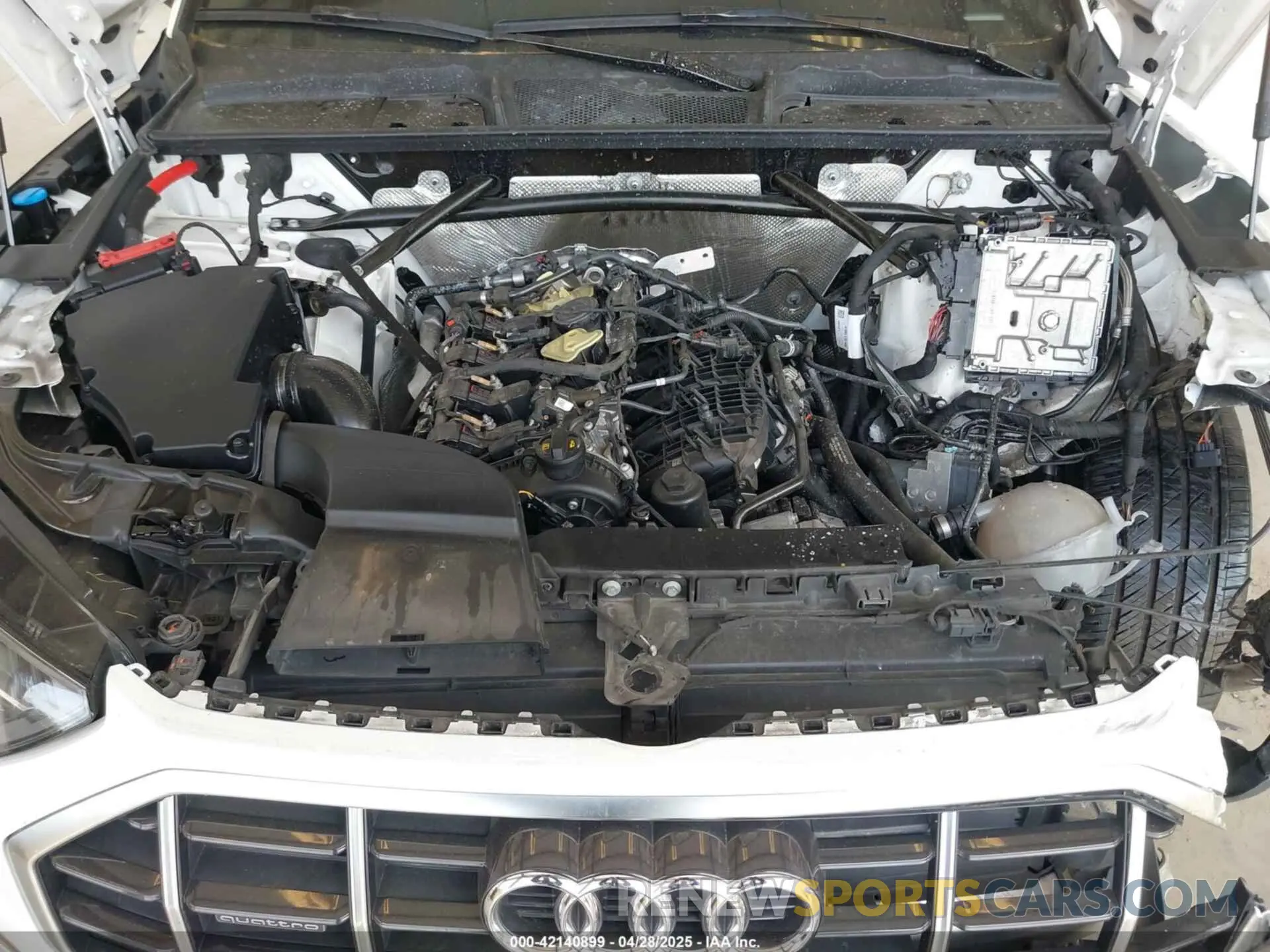 10 Photograph of a damaged car WA1BAAFY5M2004171 AUDI Q5 2021