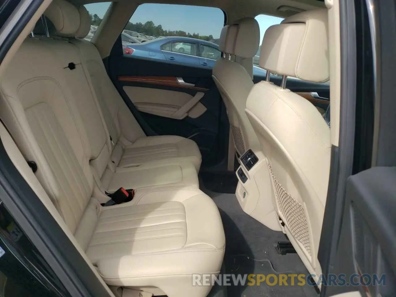 11 Photograph of a damaged car WA1BAAFY5M2035355 AUDI Q5 2021