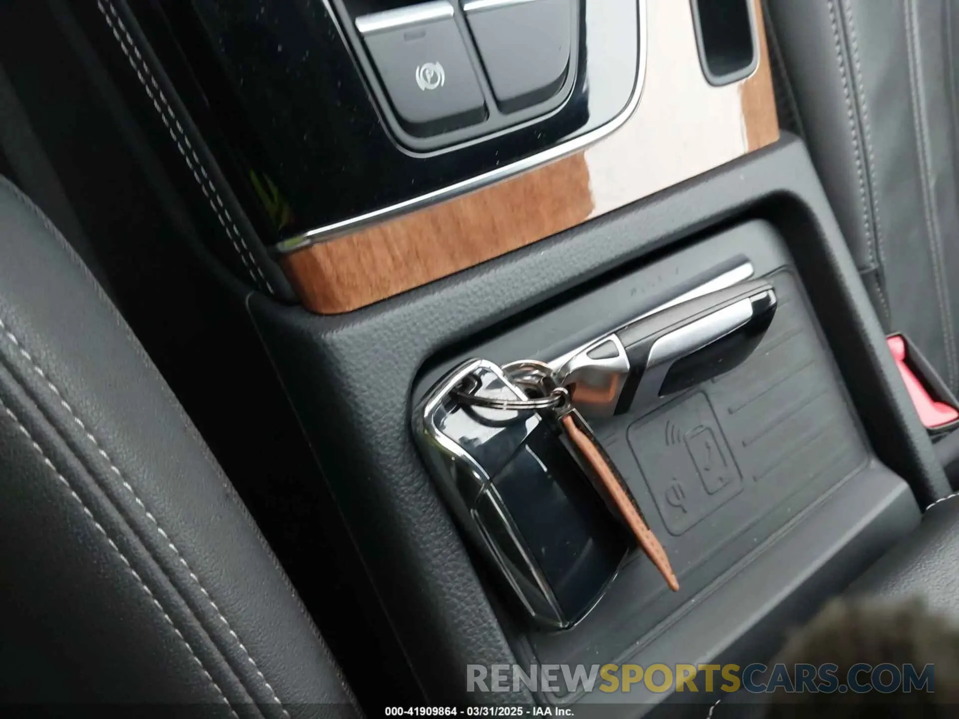 11 Photograph of a damaged car WA1BAAFY6M2059311 AUDI Q5 2021