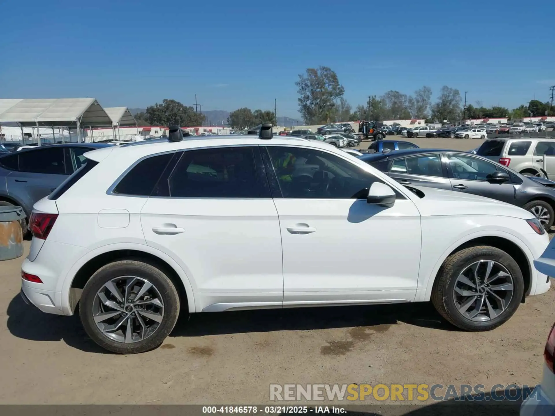 13 Фотография поврежденного автомобиля WA1BAAFY6M2113867 AUDI Q5 2021