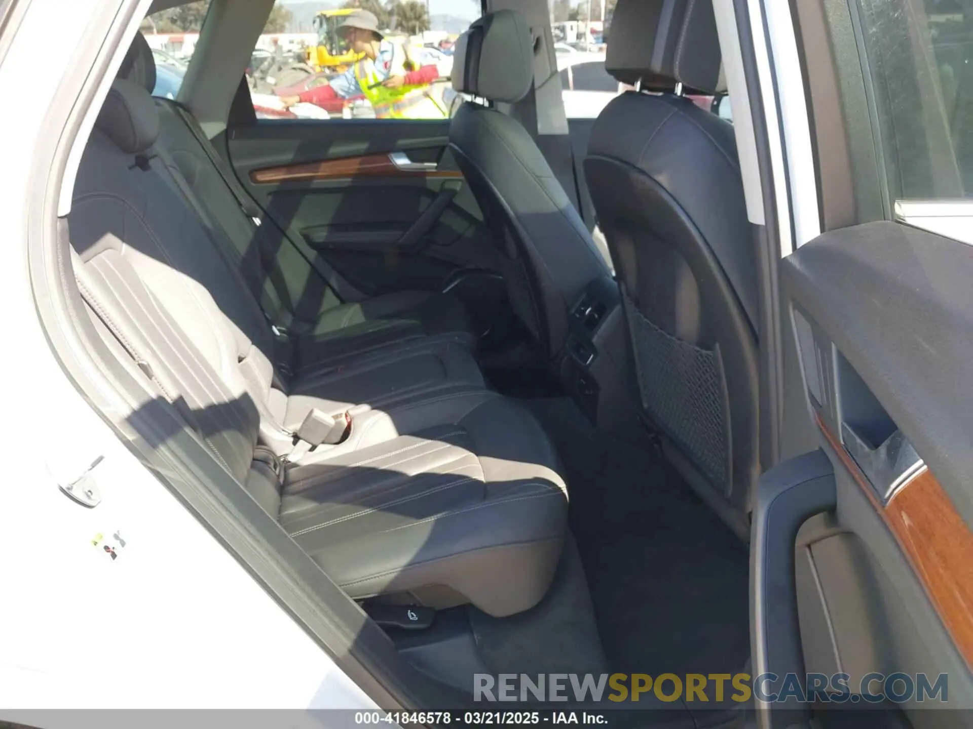 8 Фотография поврежденного автомобиля WA1BAAFY6M2113867 AUDI Q5 2021