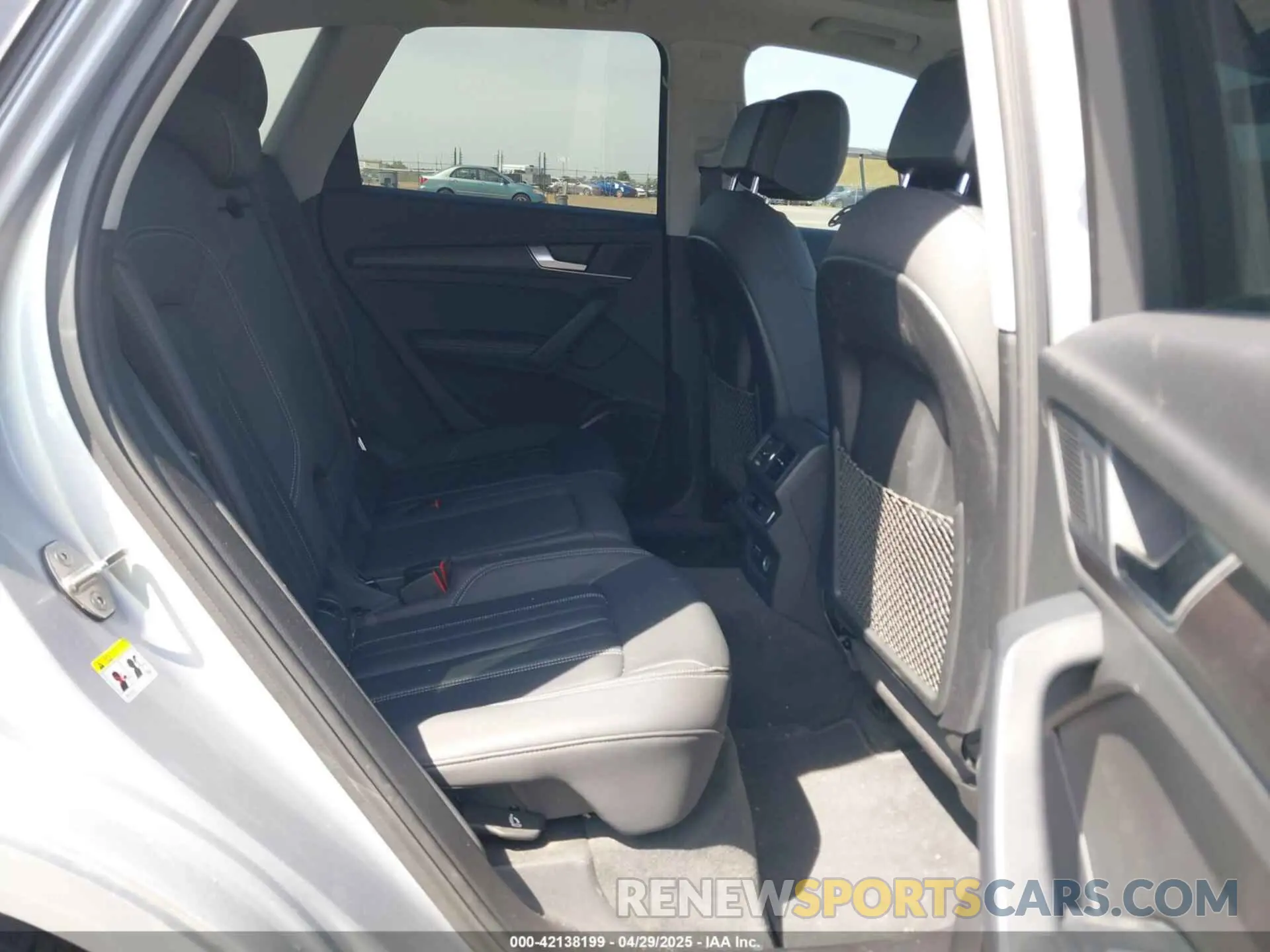8 Фотография поврежденного автомобиля WA1BAAFY6M2130653 AUDI Q5 2021