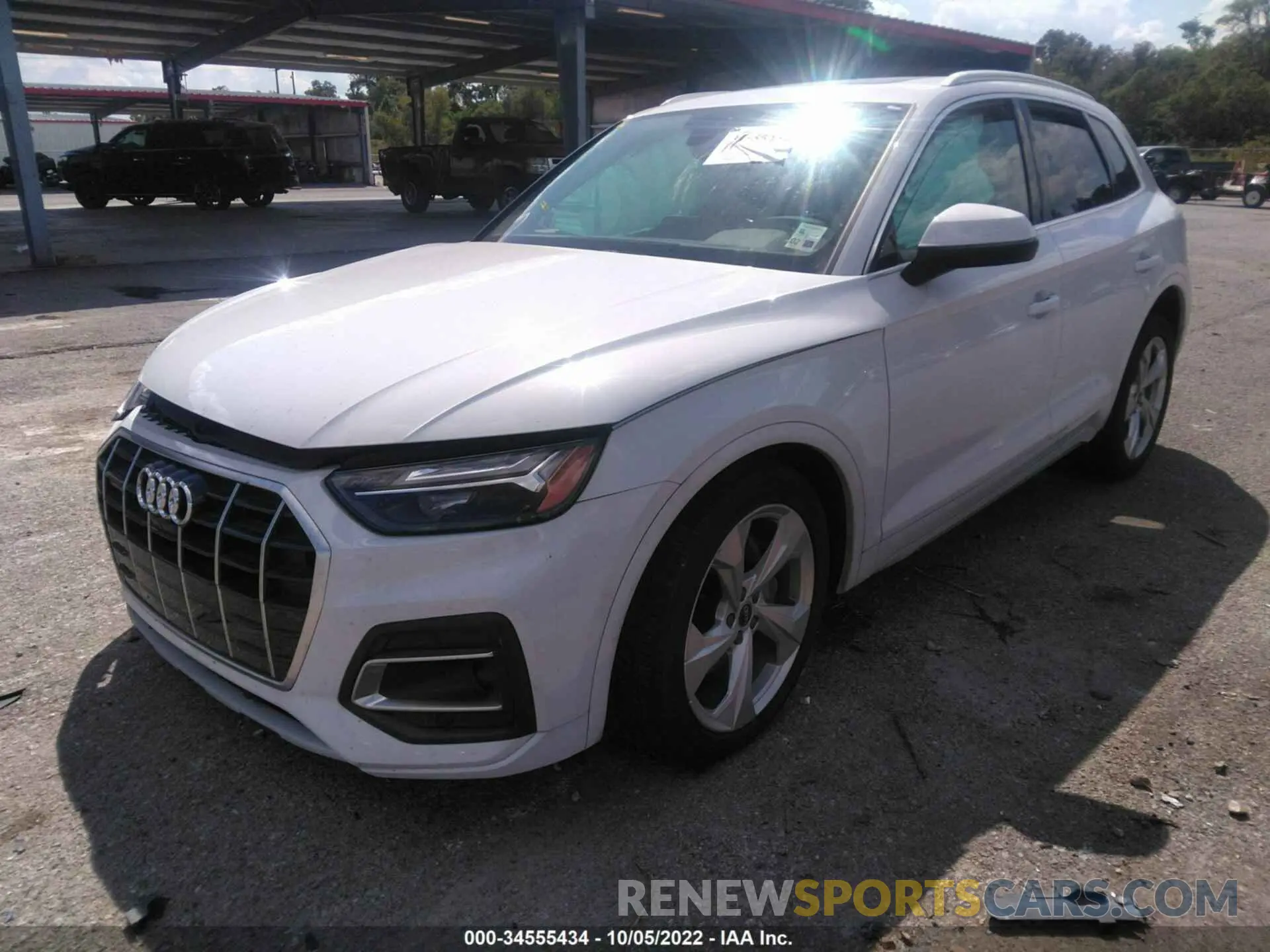 2 Photograph of a damaged car WA1BAAFY7M2015043 AUDI Q5 2021