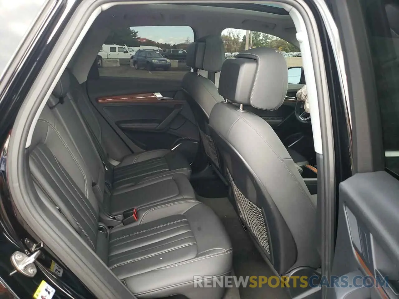 10 Photograph of a damaged car WA1BAAFY7M2108659 AUDI Q5 2021