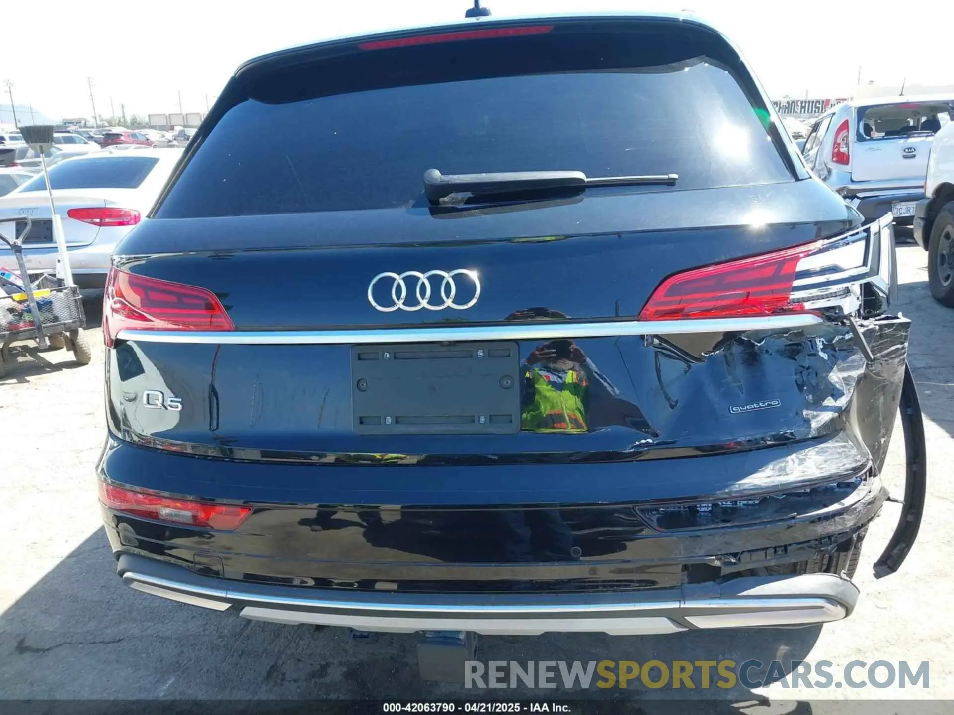 16 Фотография поврежденного автомобиля WA1BAAFY7M2114476 AUDI Q5 2021