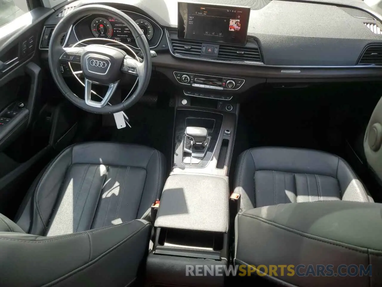 8 Photograph of a damaged car WA1BAAFY8M2023605 AUDI Q5 2021