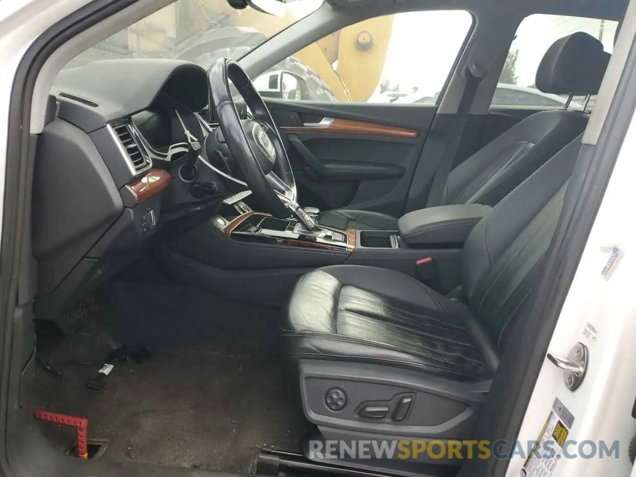 7 Photograph of a damaged car WA1BAAFY9M2022169 AUDI Q5 2021