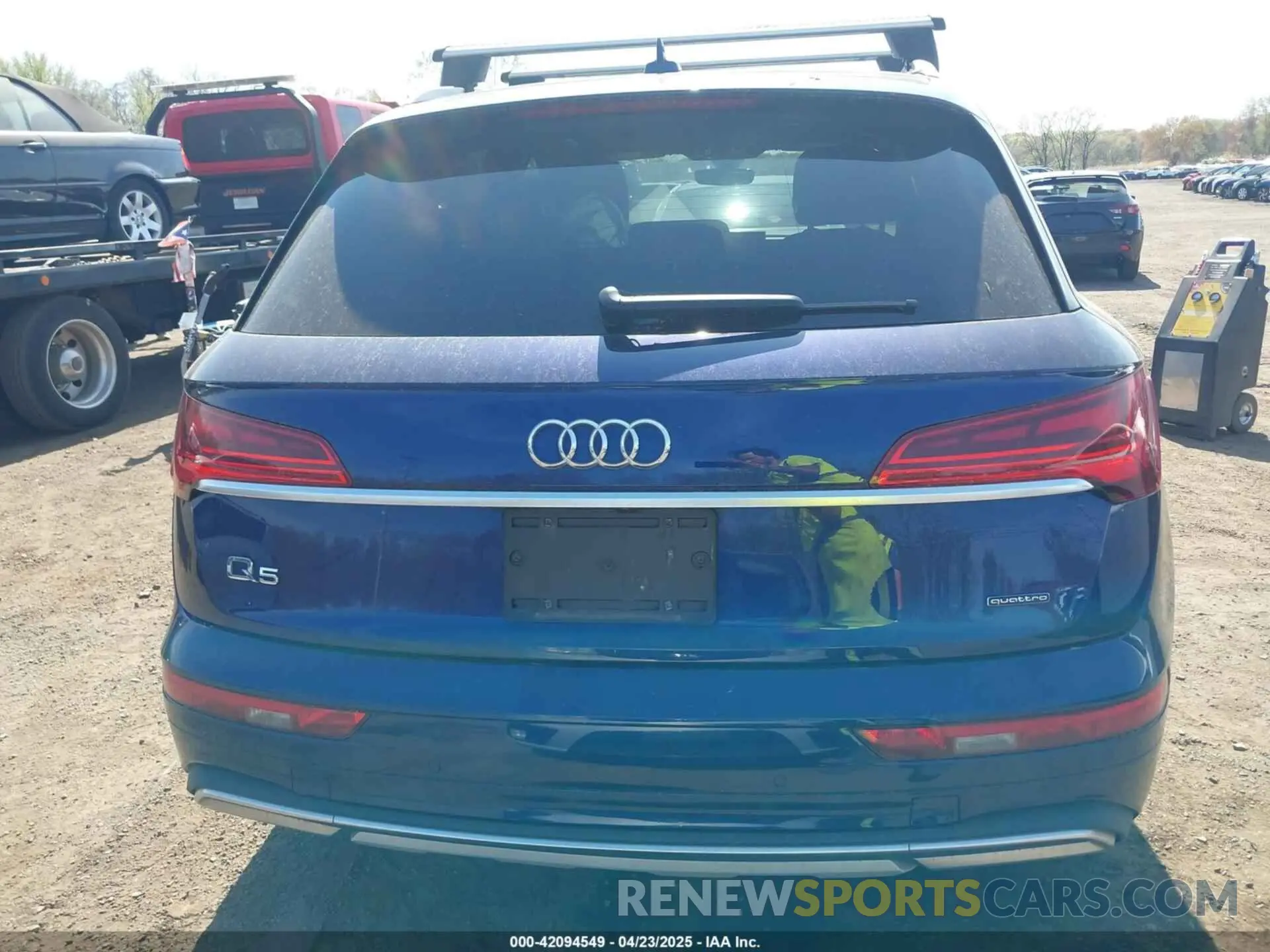 16 Photograph of a damaged car WA1BAAFY9M2025847 AUDI Q5 2021