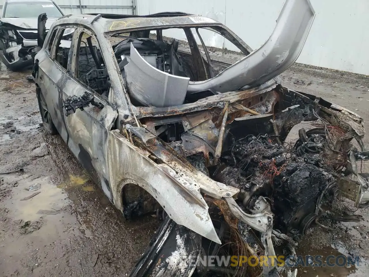 9 Photograph of a damaged car WA1BAAFY9M2066253 AUDI Q5 2021