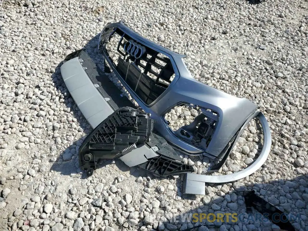 13 Photograph of a damaged car WA1BAAFYXM2083241 AUDI Q5 2021