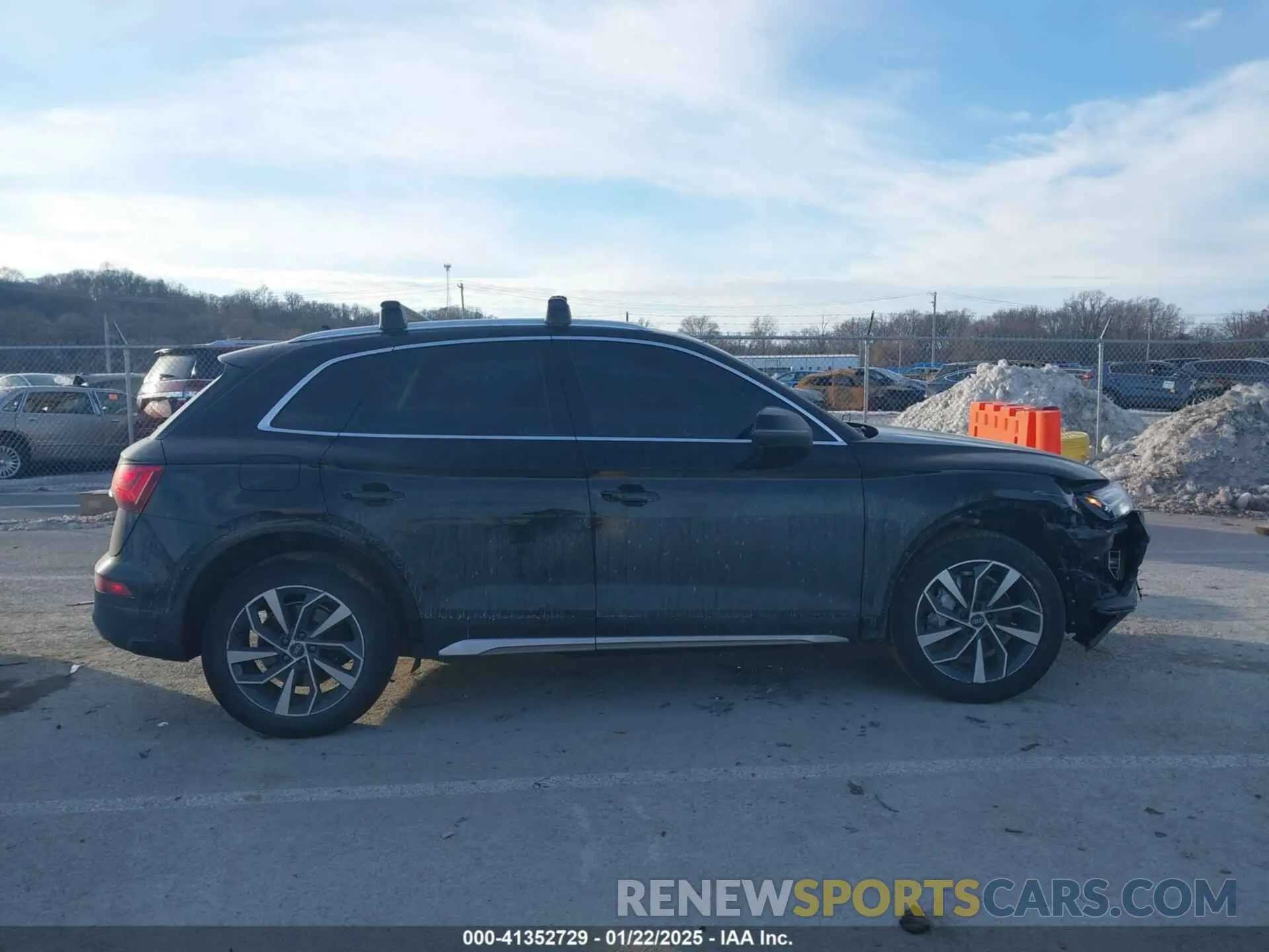 13 Photograph of a damaged car WA1BAAFYXM2112074 AUDI Q5 2021