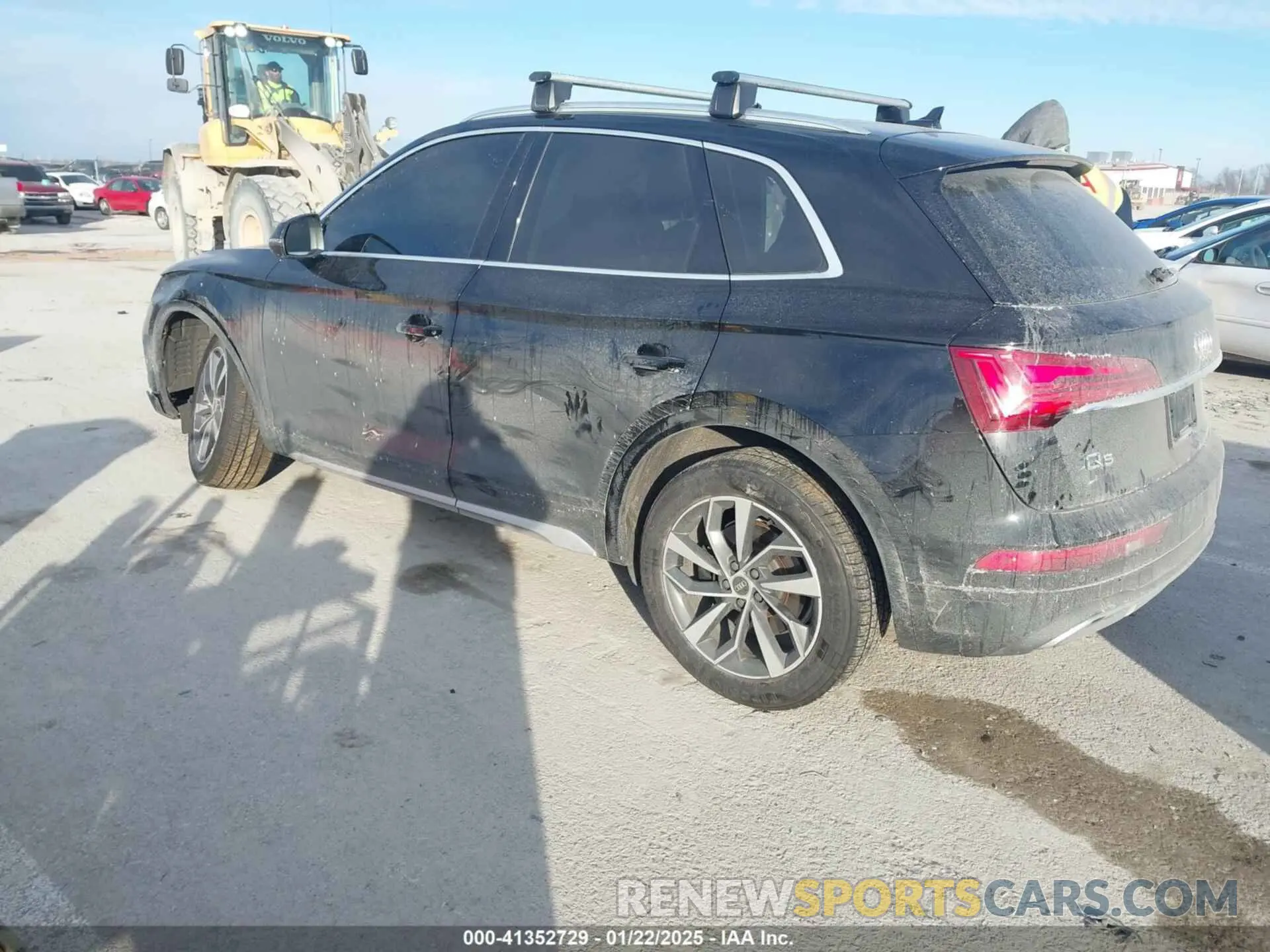 3 Photograph of a damaged car WA1BAAFYXM2112074 AUDI Q5 2021
