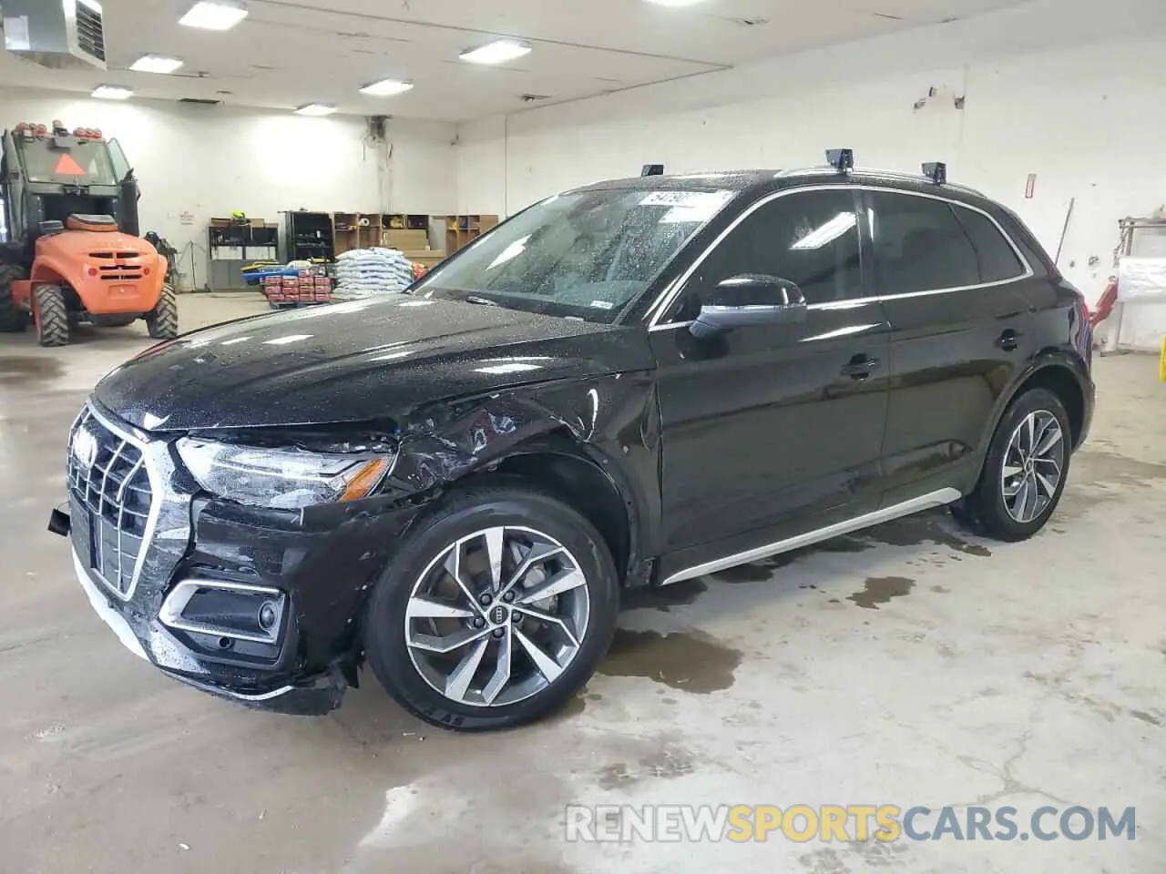 1 Photograph of a damaged car WA1BAAFYXM2124869 AUDI Q5 2021