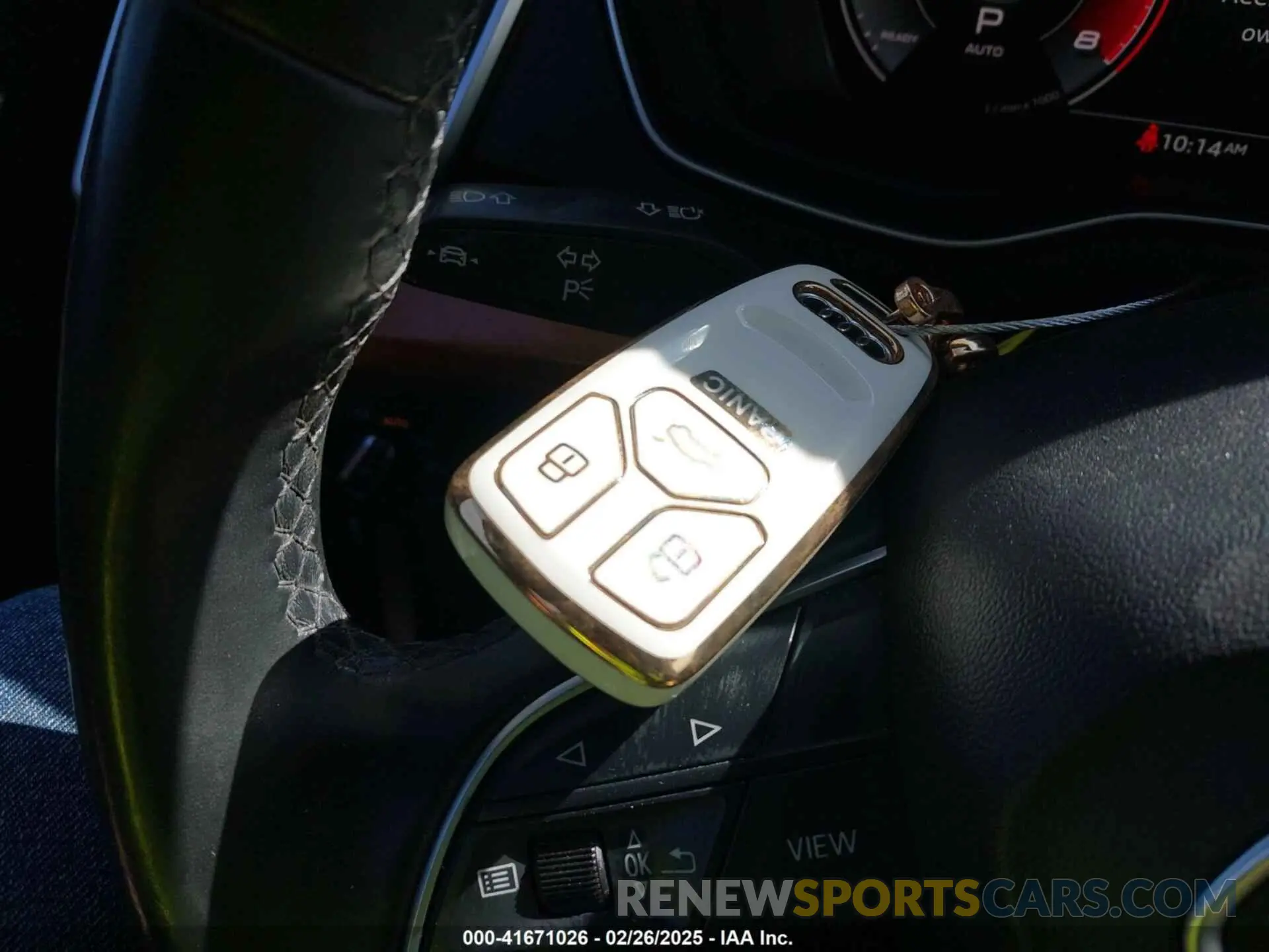 11 Photograph of a damaged car WA1BAAFYXM2125942 AUDI Q5 2021