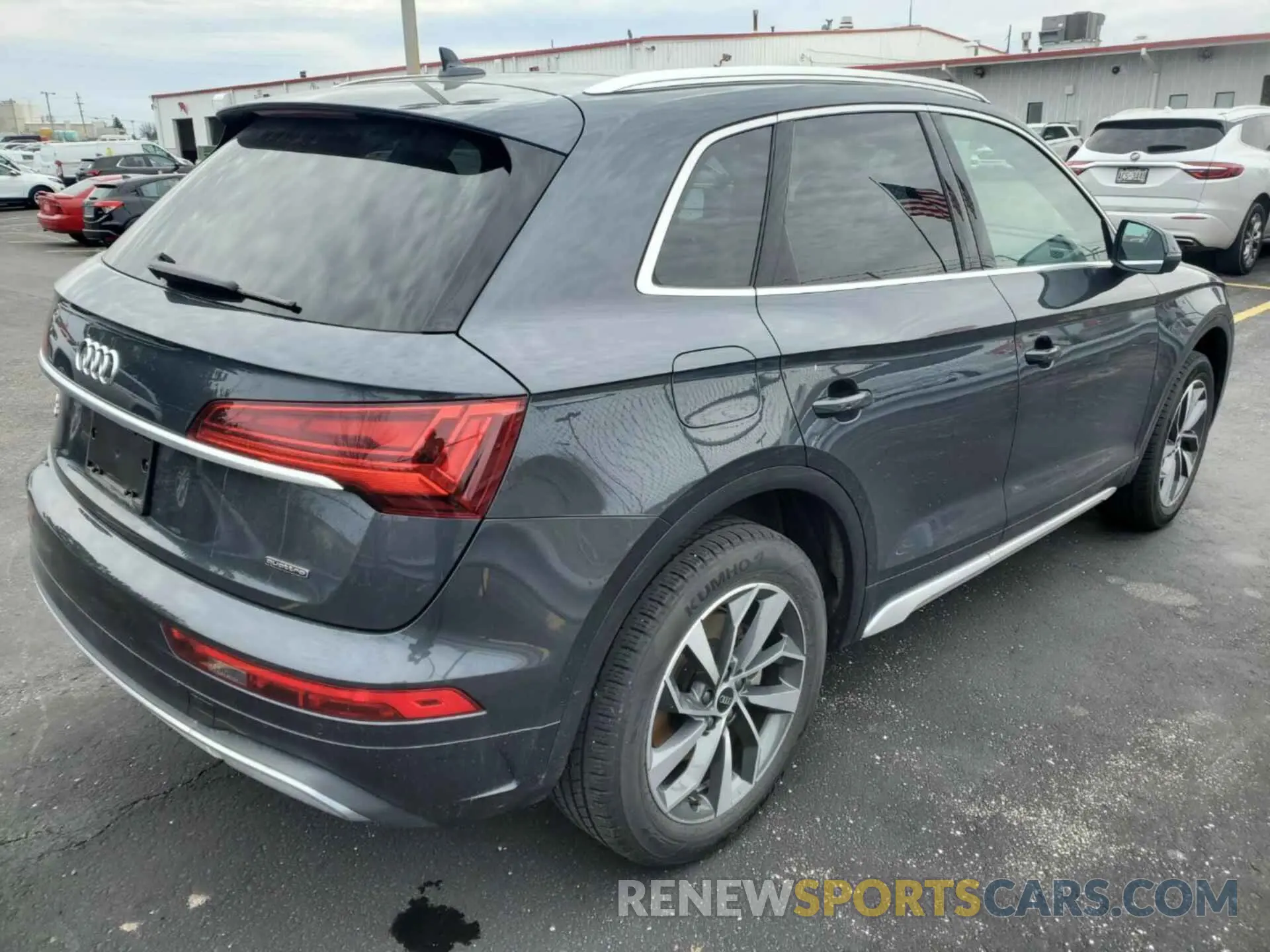 10 Photograph of a damaged car WA1BABFY0M2055518 AUDI Q5 2021