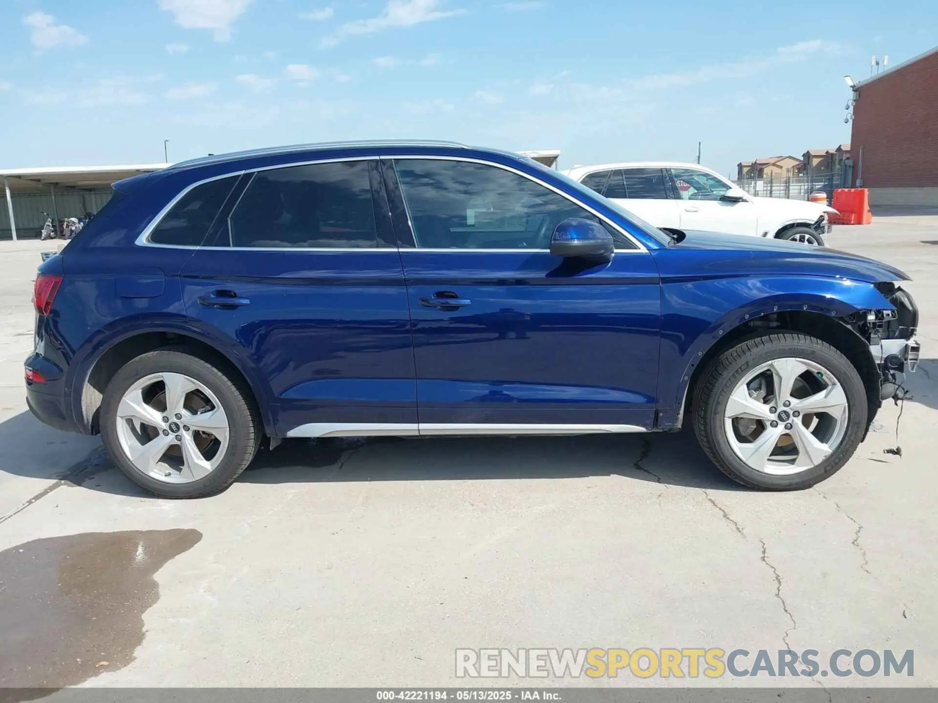14 Фотография поврежденного автомобиля WA1CAAFY0M2089120 AUDI Q5 2021