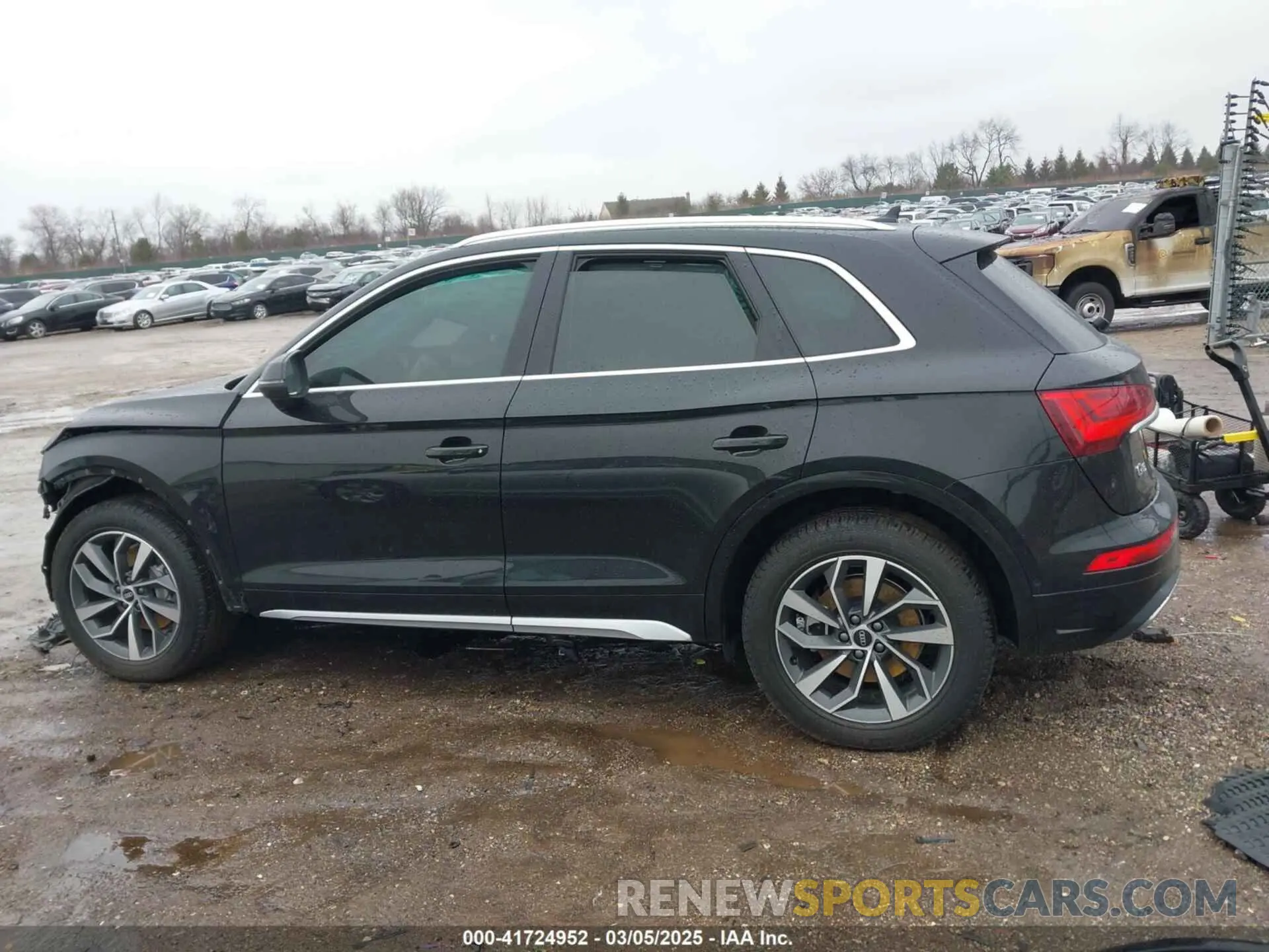 15 Photograph of a damaged car WA1CAAFY3M2096367 AUDI Q5 2021