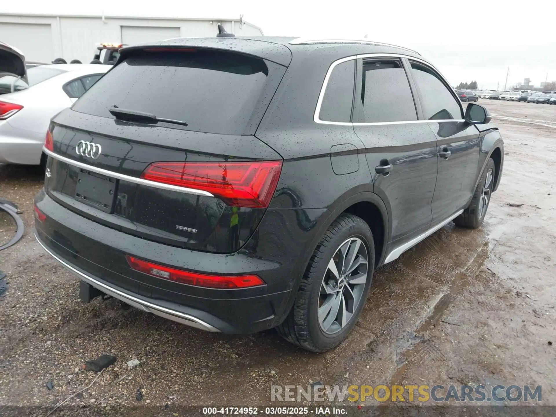 4 Photograph of a damaged car WA1CAAFY3M2096367 AUDI Q5 2021