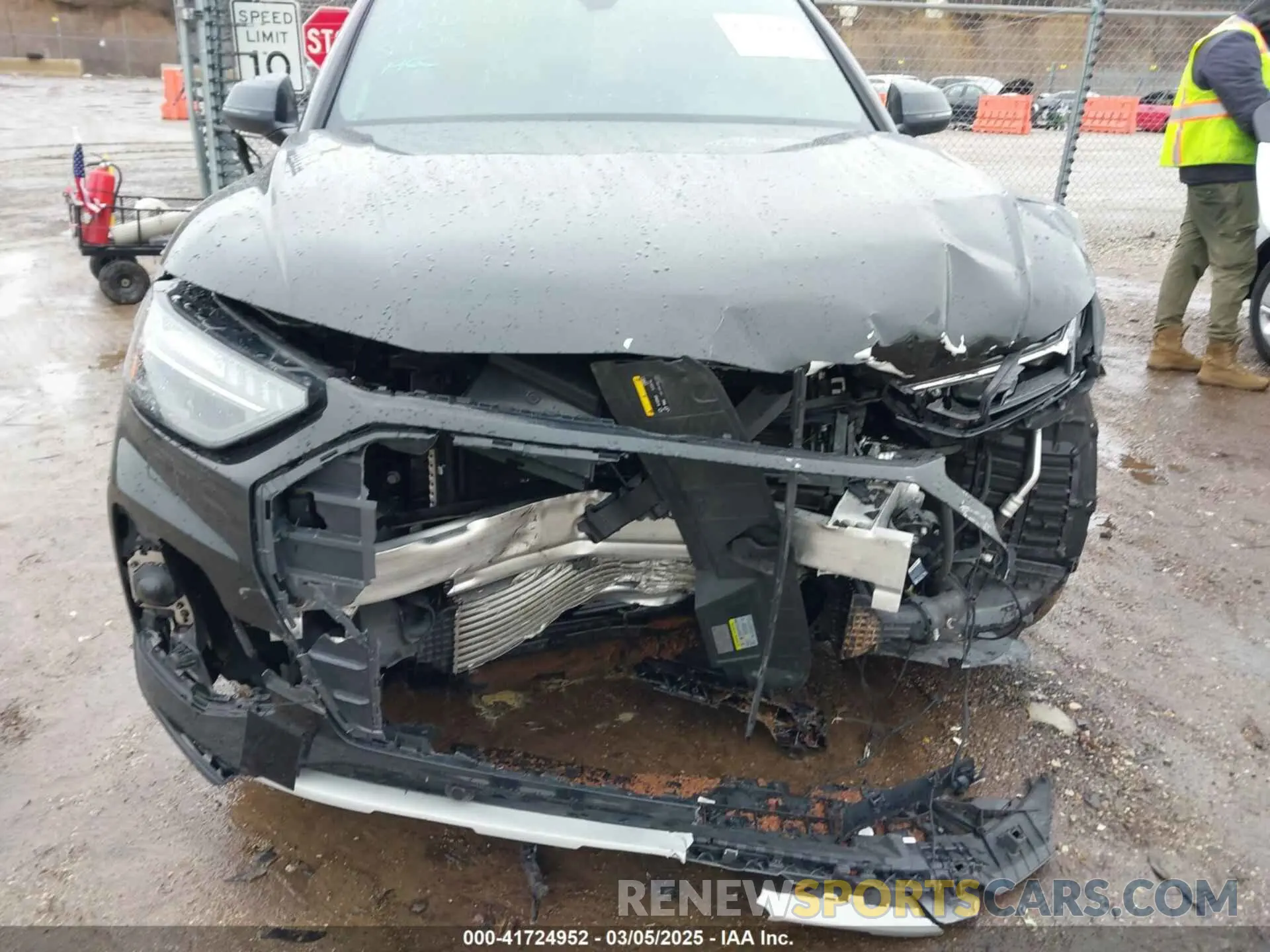 6 Photograph of a damaged car WA1CAAFY3M2096367 AUDI Q5 2021