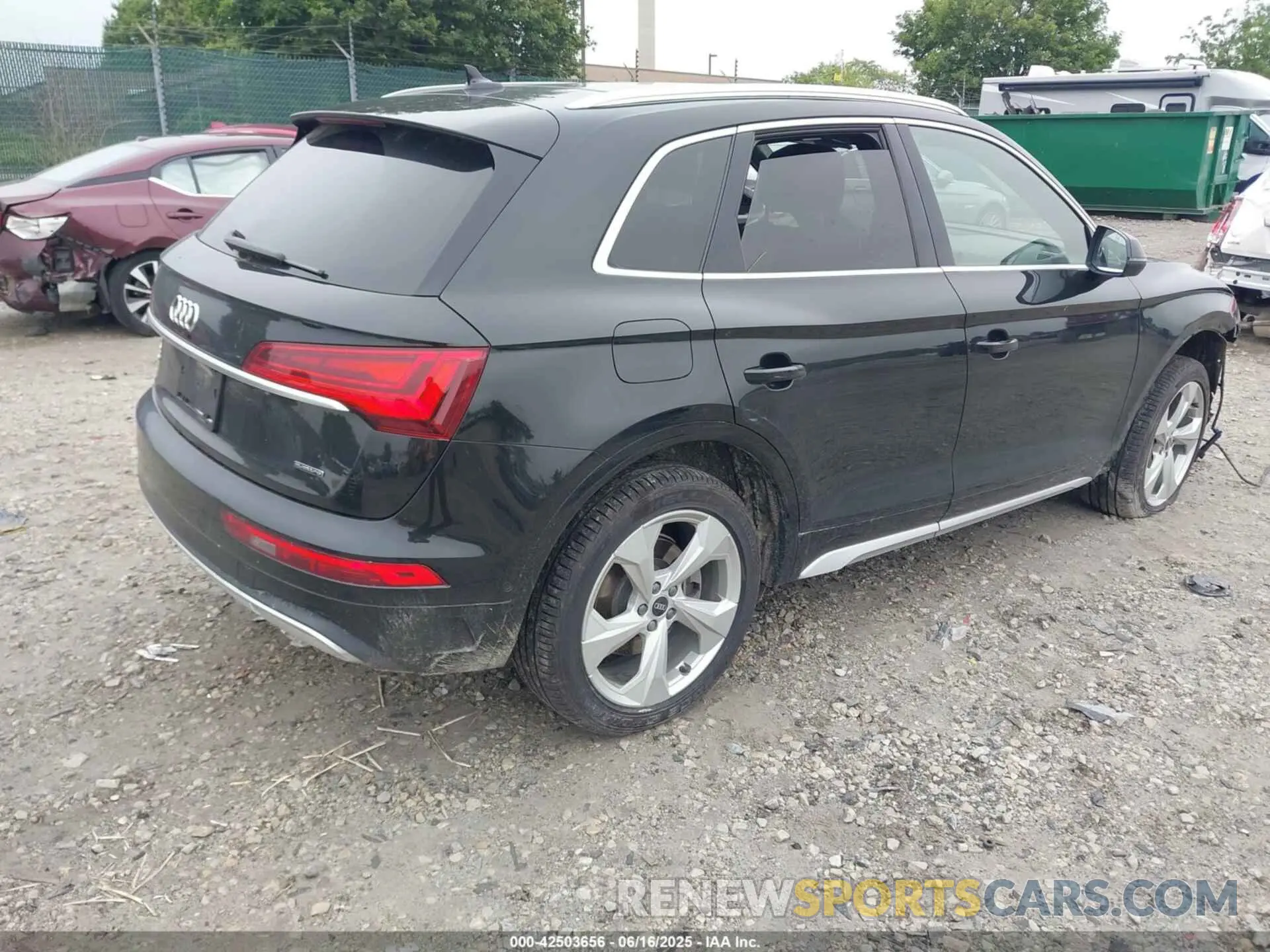 4 Photograph of a damaged car WA1CAAFY5M2020908 AUDI Q5 2021