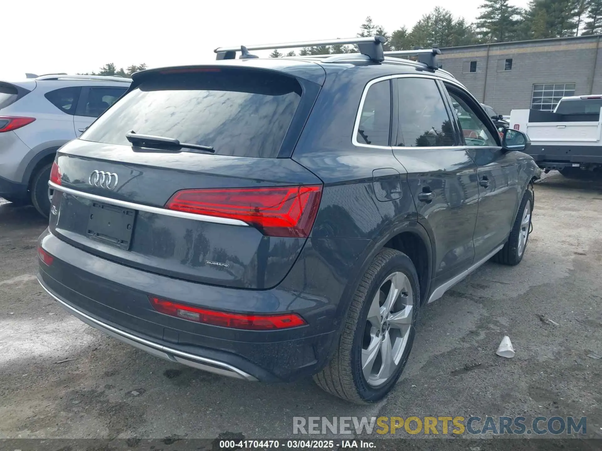 4 Photograph of a damaged car WA1CAAFY5M2050748 AUDI Q5 2021