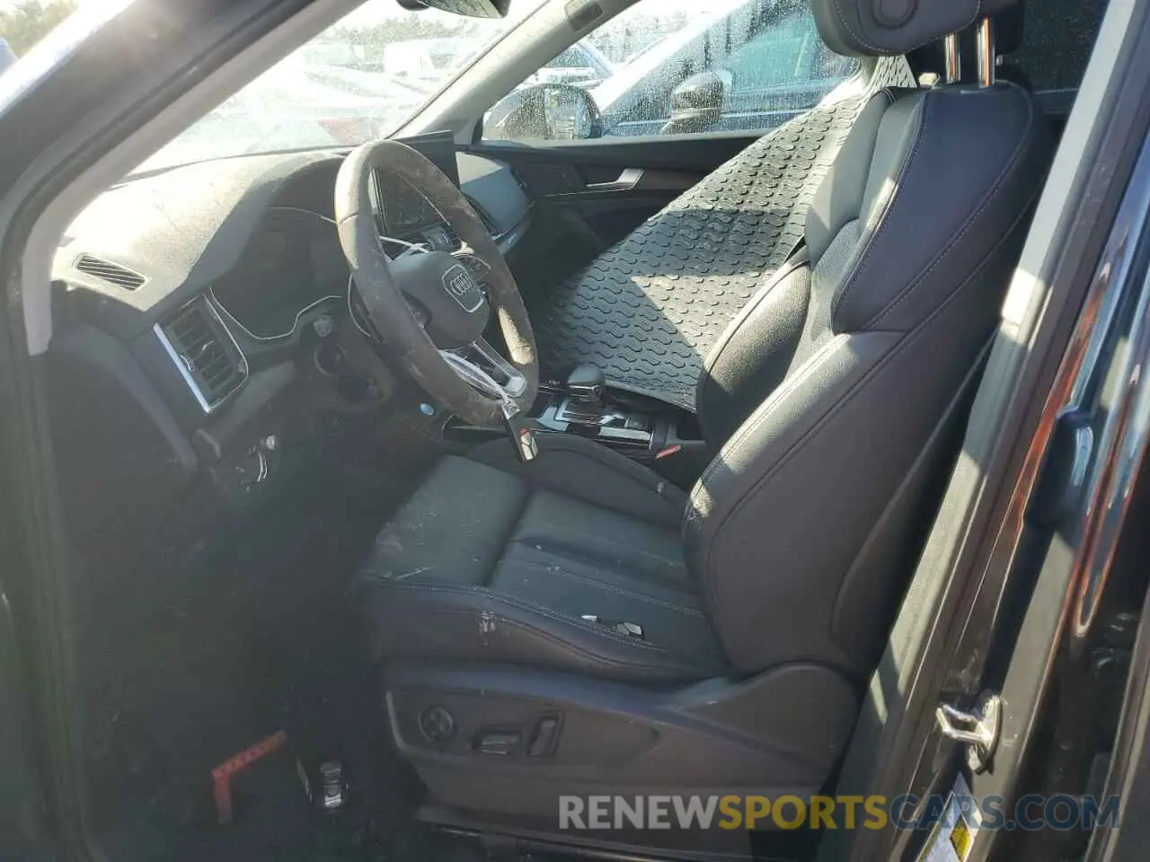 7 Photograph of a damaged car WA1CAAFY6M2017256 AUDI Q5 2021