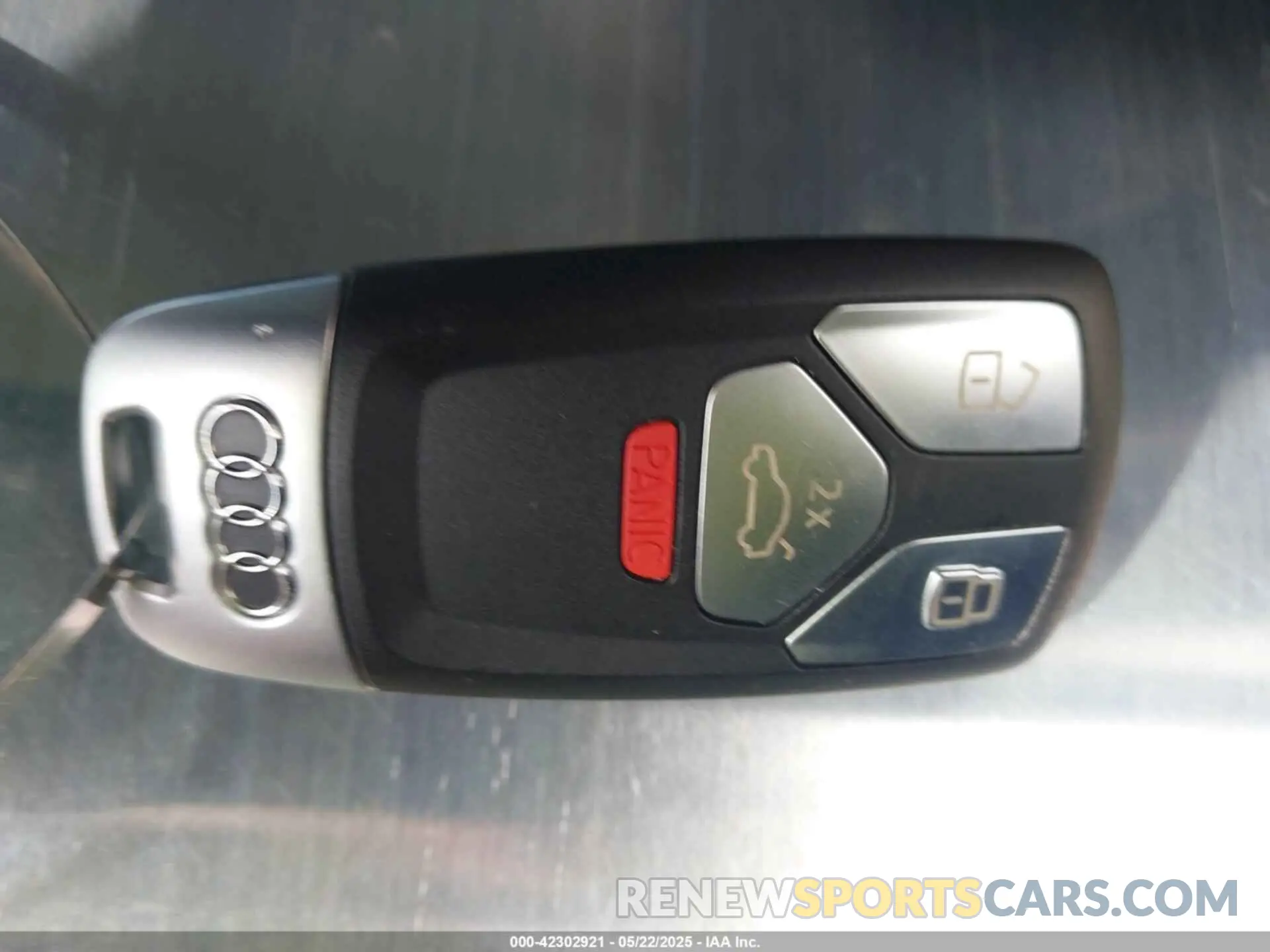 11 Photograph of a damaged car WA1CAAFY6M2114408 AUDI Q5 2021
