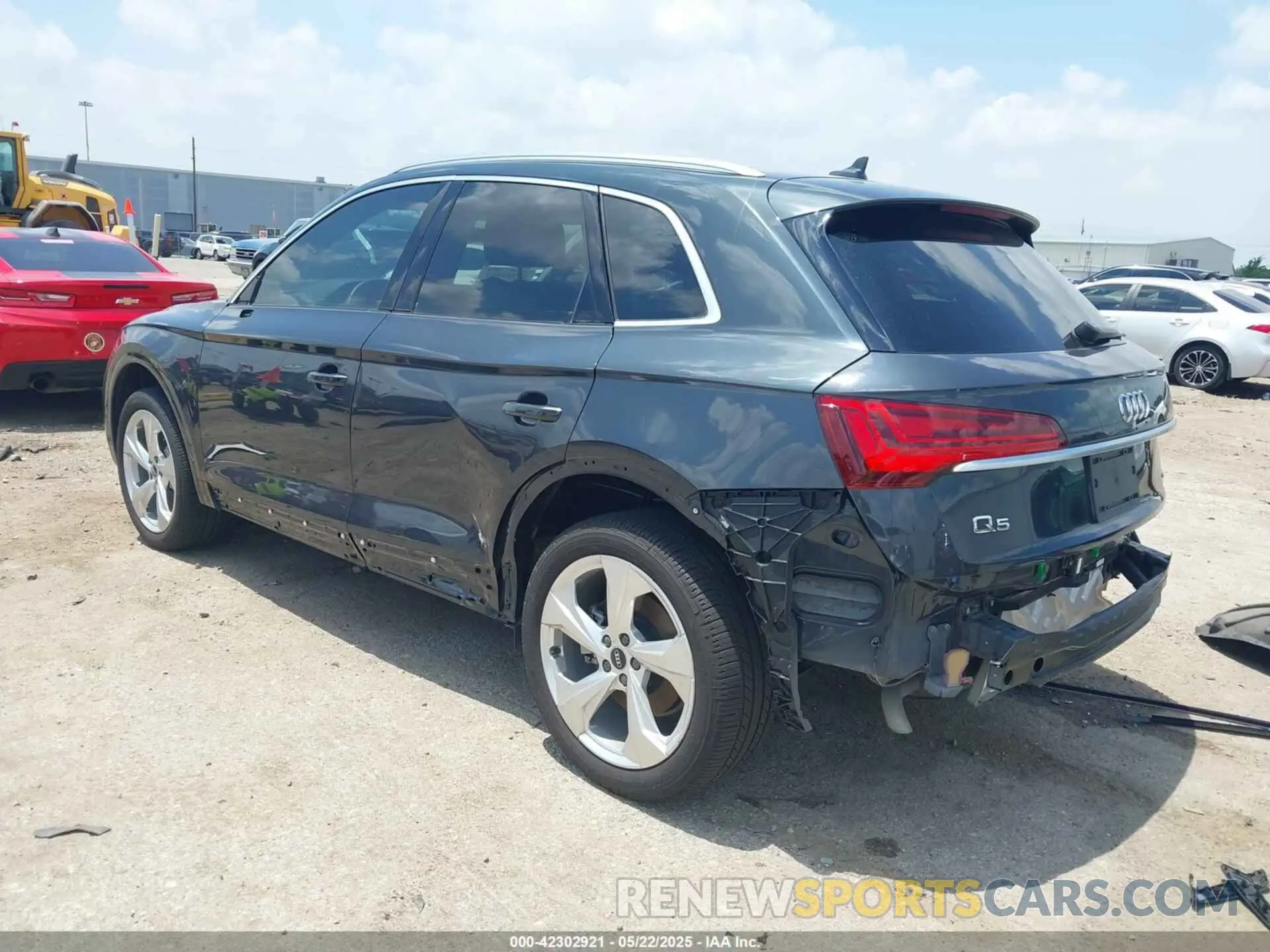 3 Photograph of a damaged car WA1CAAFY6M2114408 AUDI Q5 2021