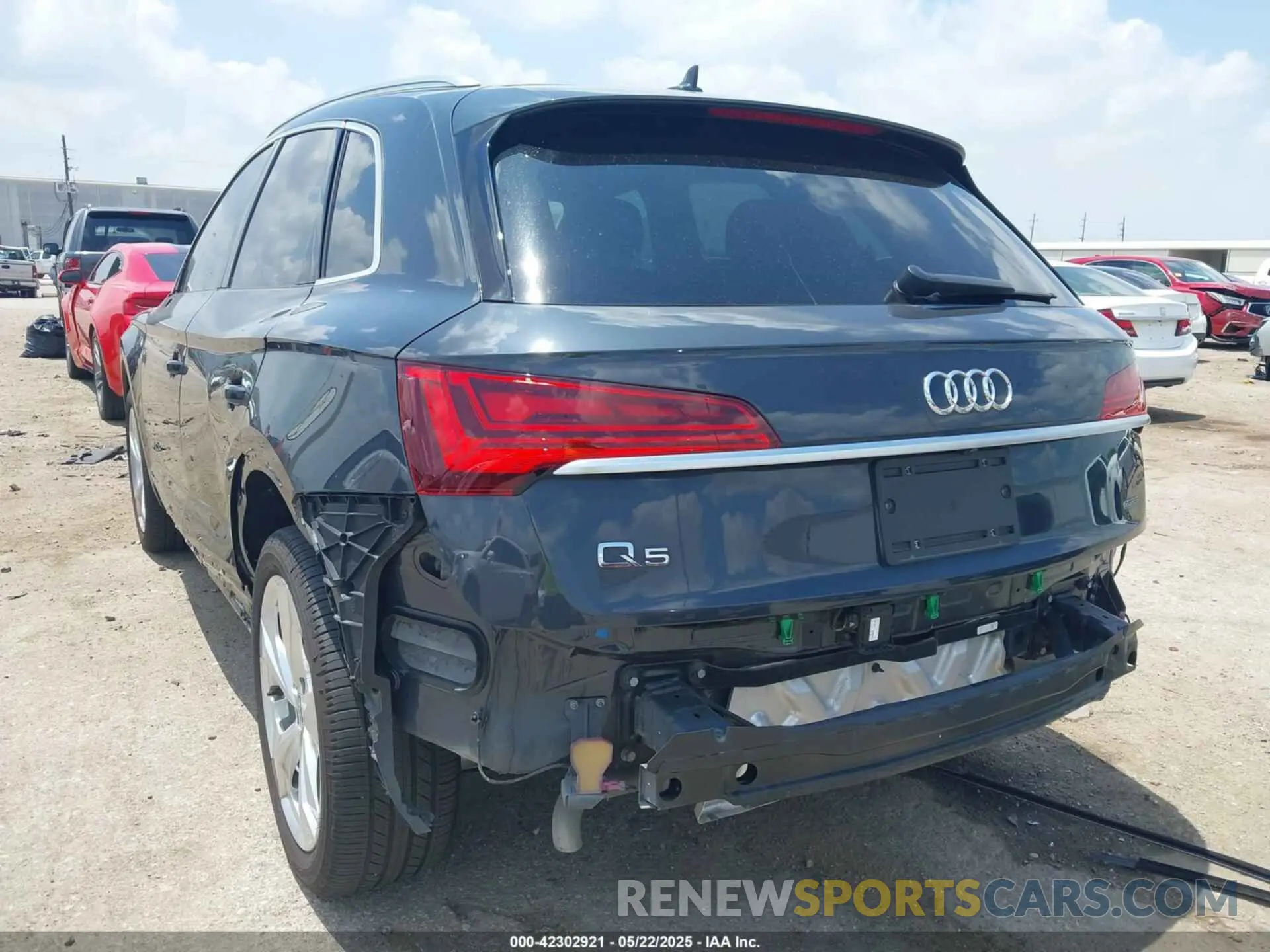 6 Photograph of a damaged car WA1CAAFY6M2114408 AUDI Q5 2021