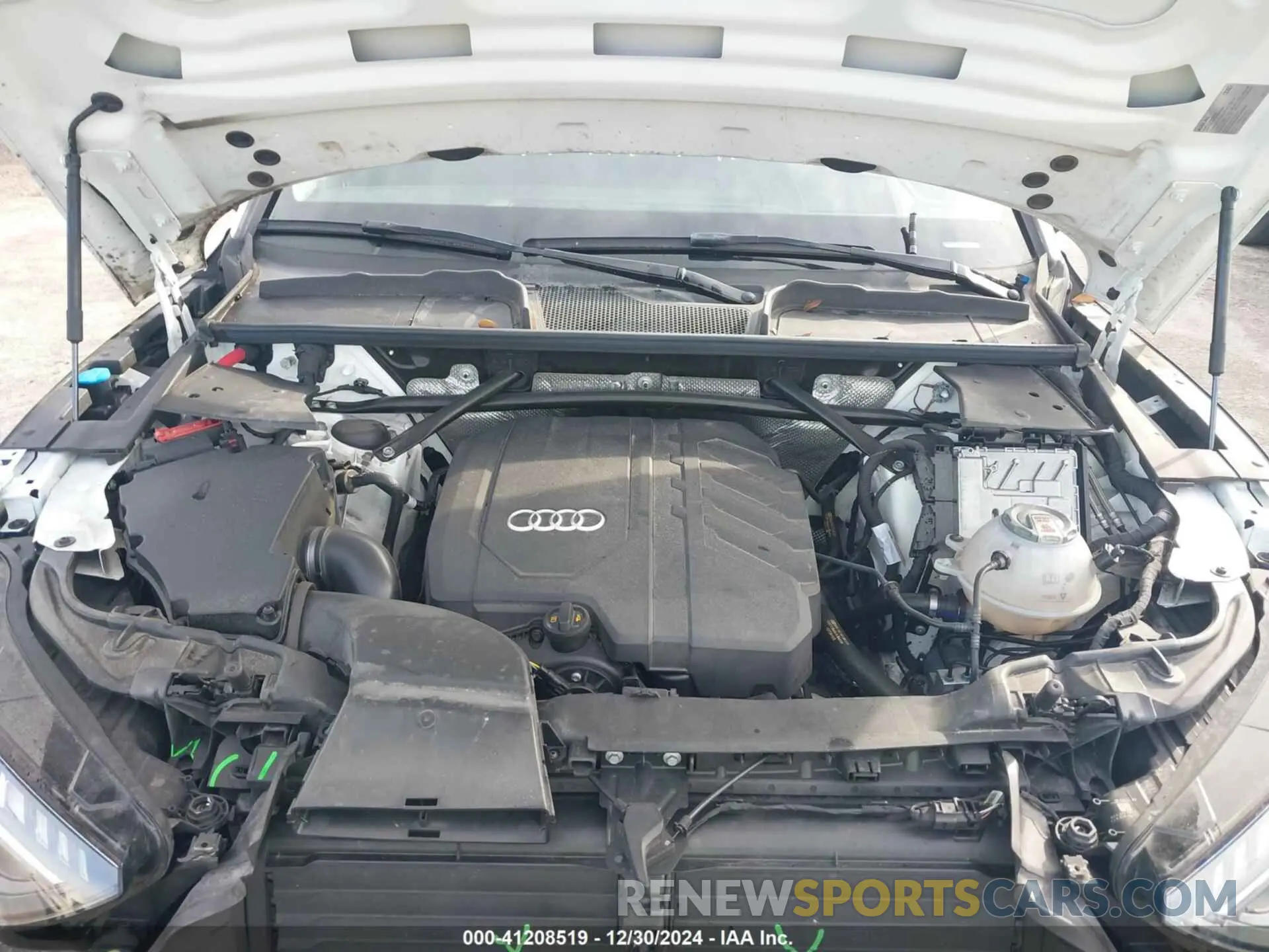 10 Photograph of a damaged car WA1CAAFY7M2055059 AUDI Q5 2021