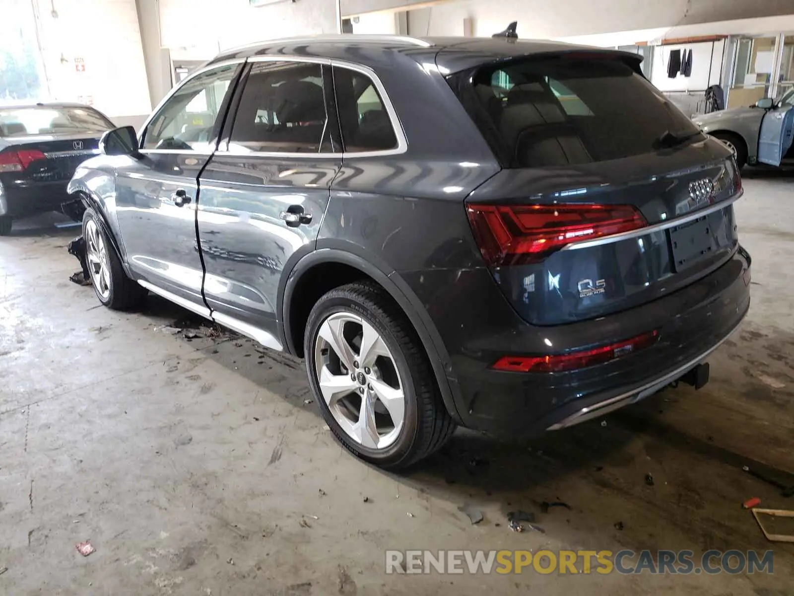 3 Photograph of a damaged car WA1CAAFYXM2058392 AUDI Q5 2021