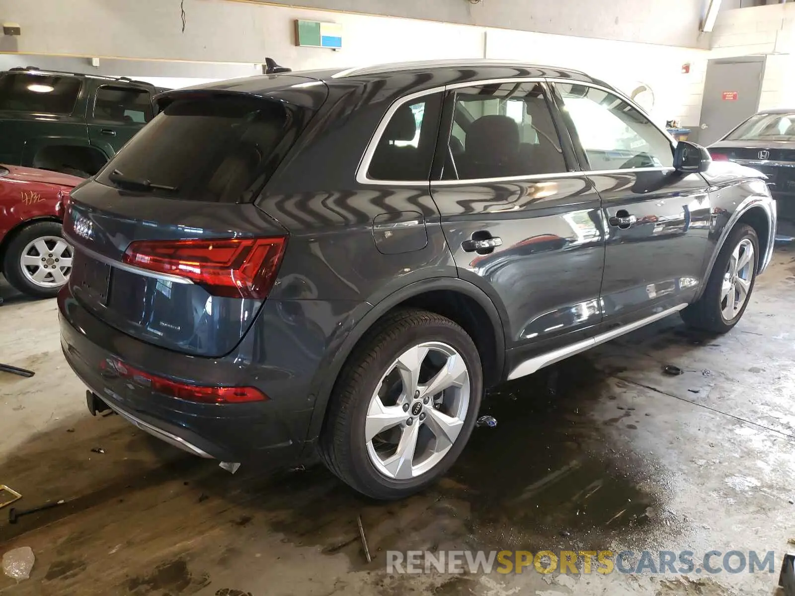 4 Photograph of a damaged car WA1CAAFYXM2058392 AUDI Q5 2021