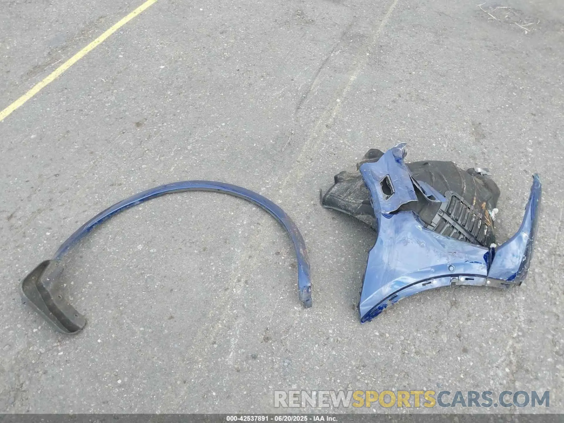 12 Photograph of a damaged car WA1CABFY6M2054233 AUDI Q5 2021
