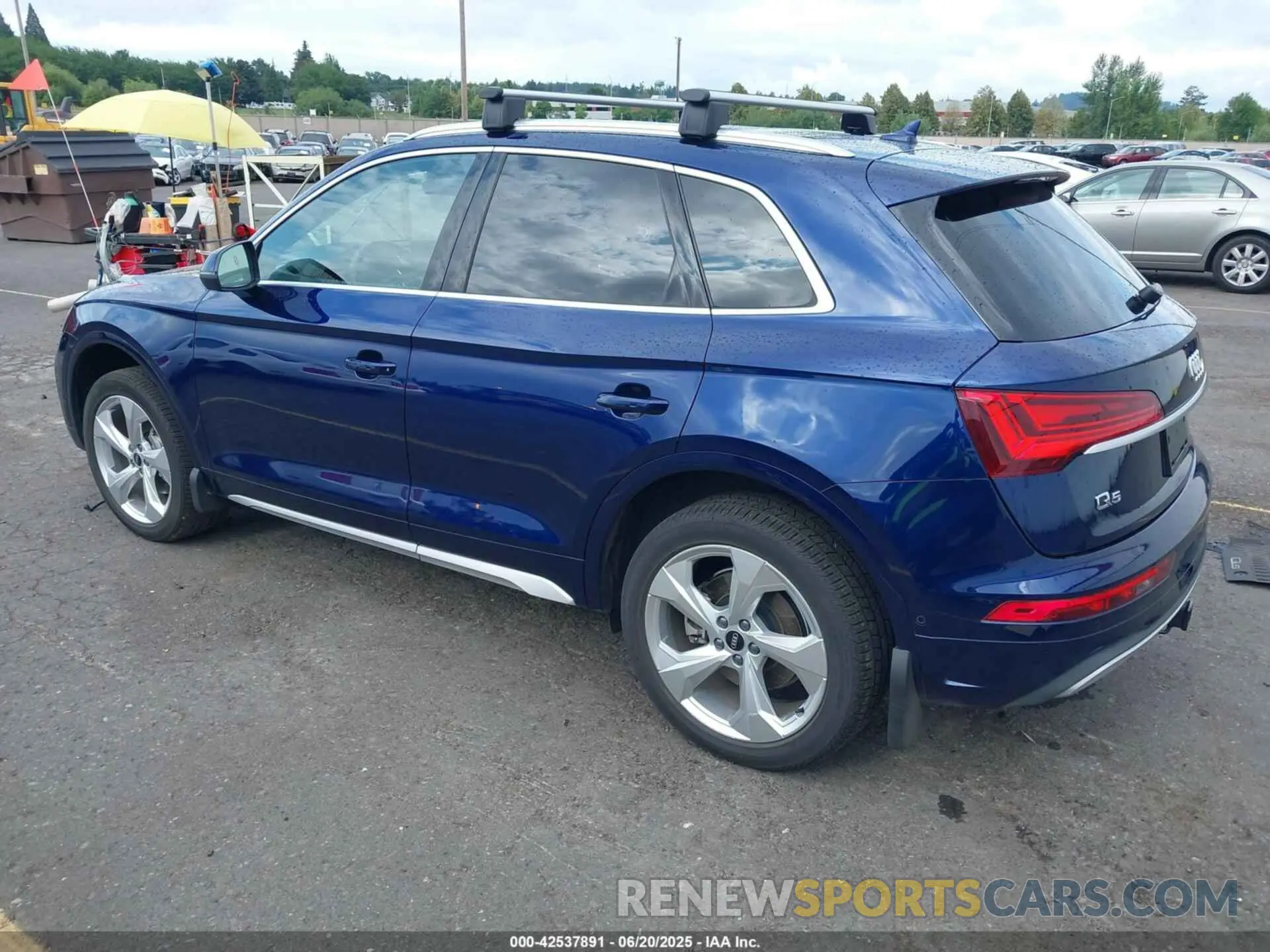 3 Photograph of a damaged car WA1CABFY6M2054233 AUDI Q5 2021