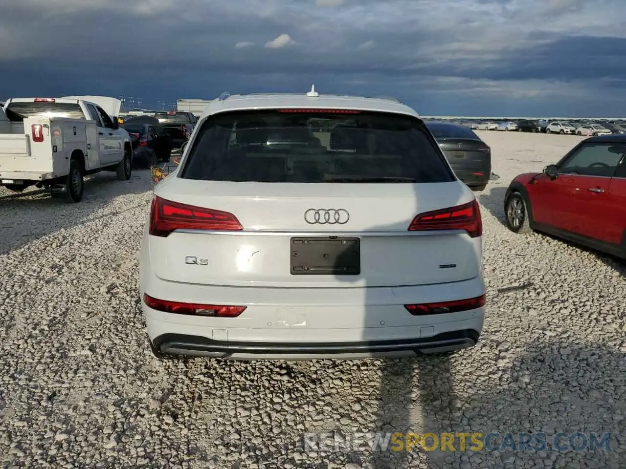 6 Photograph of a damaged car WA1CABFY6M2111594 AUDI Q5 2021