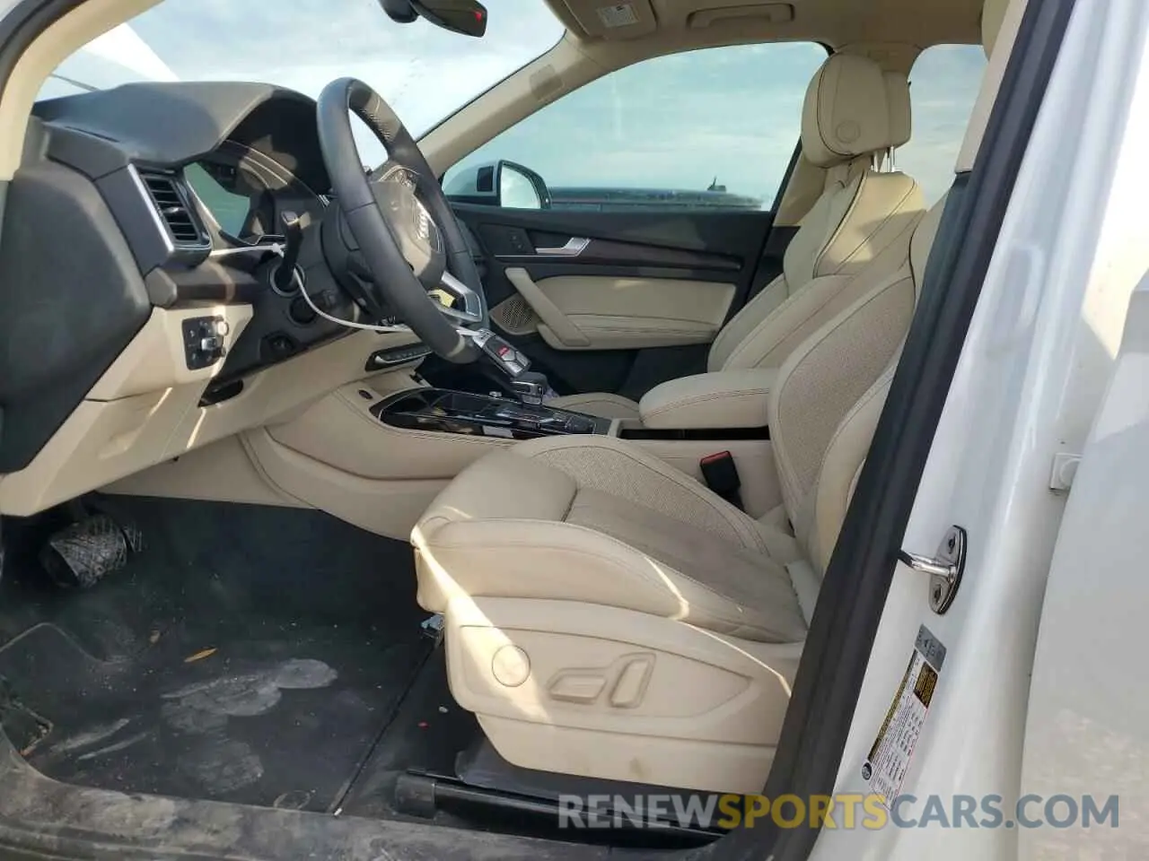 7 Photograph of a damaged car WA1CABFY6M2111594 AUDI Q5 2021