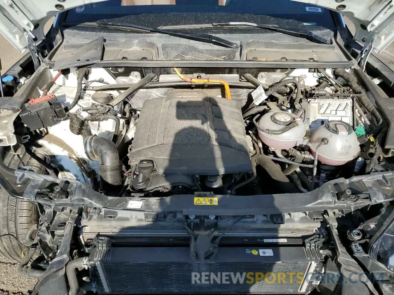 12 Photograph of a damaged car WA1E2AFY2M2082692 AUDI Q5 2021